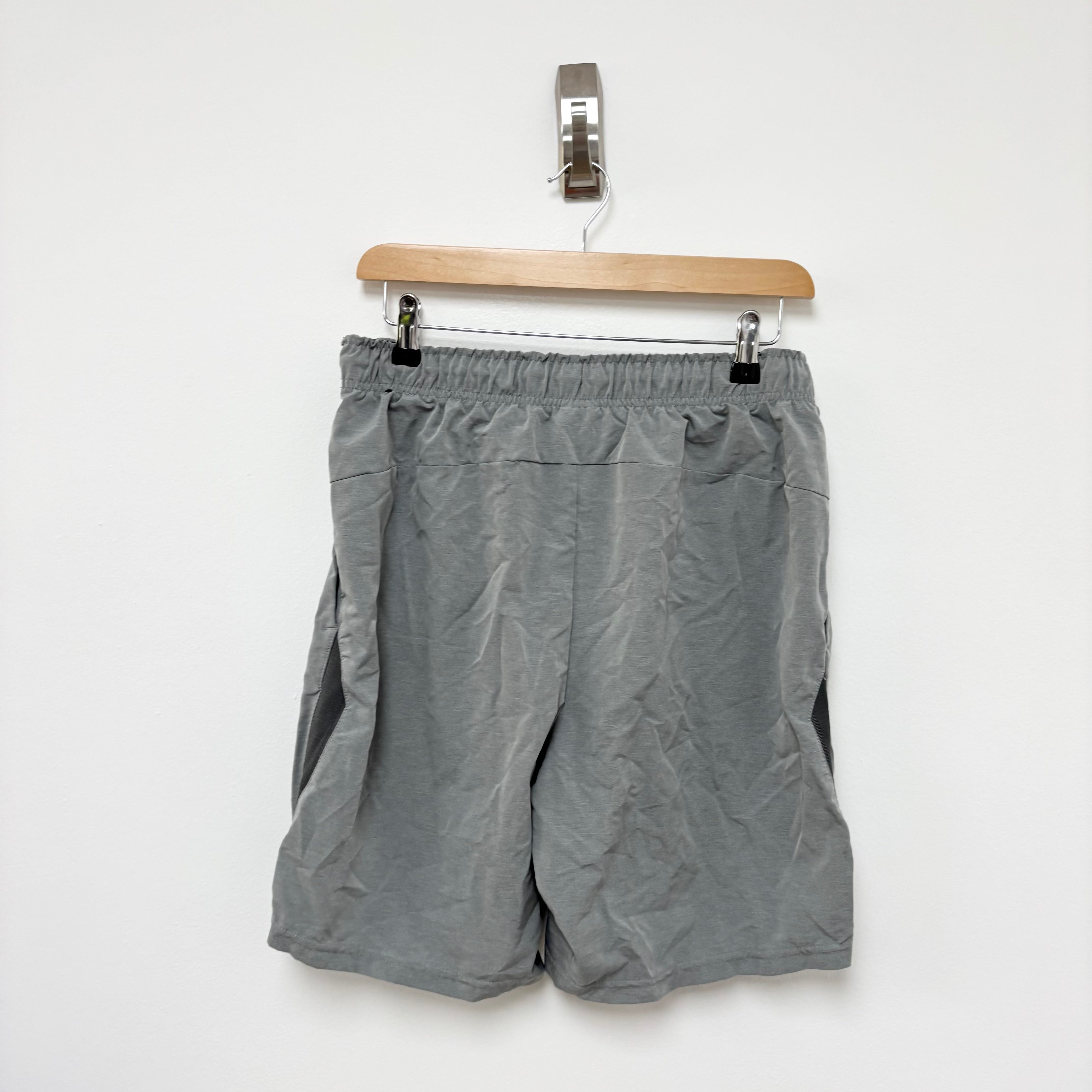 Nike Shorts Mens Medium Grey Dri Fit Running Sports Gym Athletic Pockets (E)