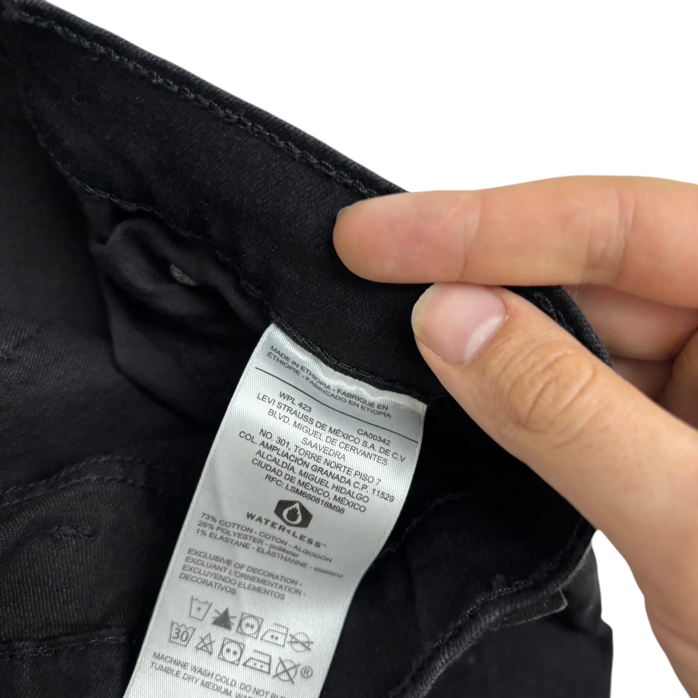 Levis Signature Jeans W38 L30 Mens Black Slim Fit Stretch Denim (E)