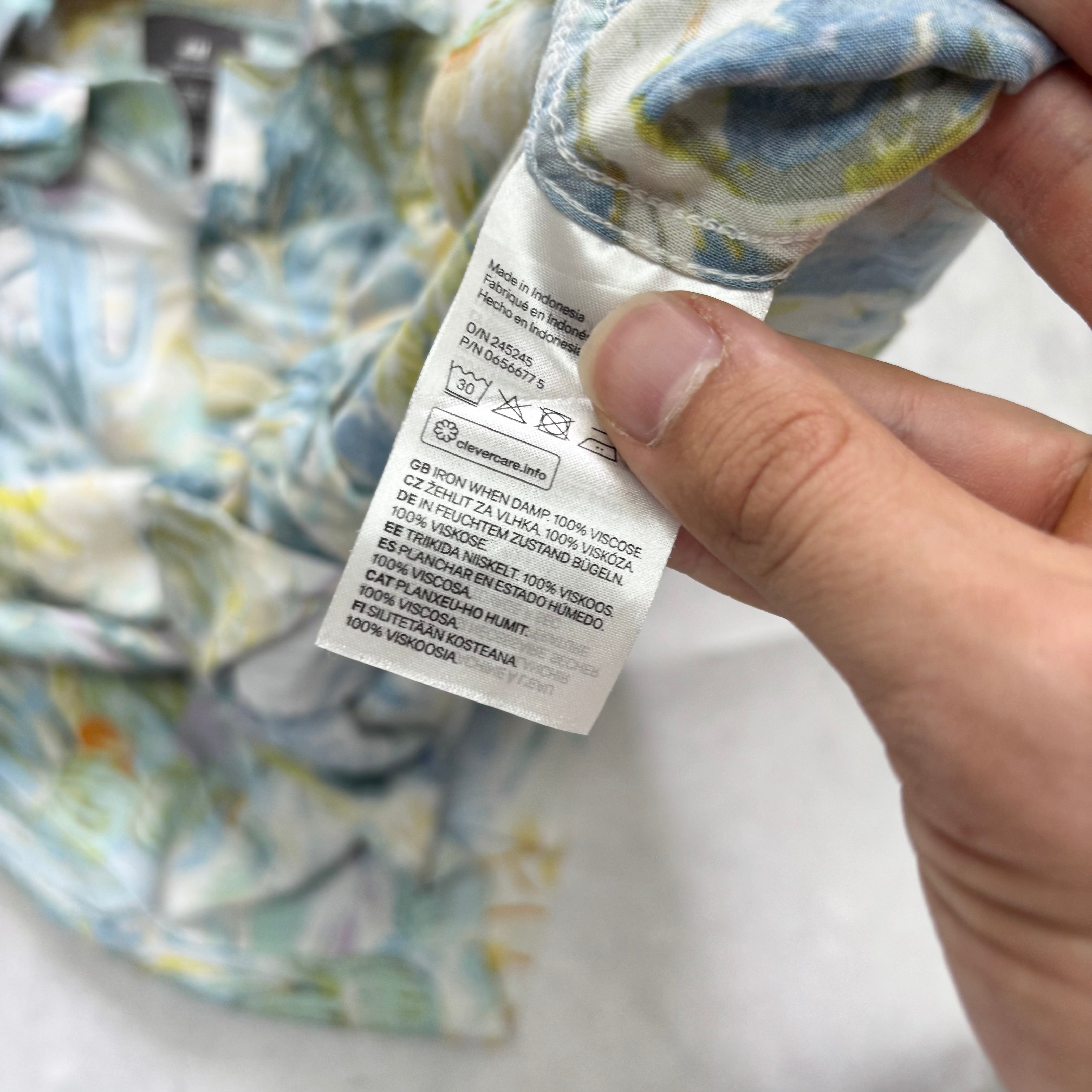 H&M Shirt Mens Small Multicoloured Art Abstract Painting Viscose (E)