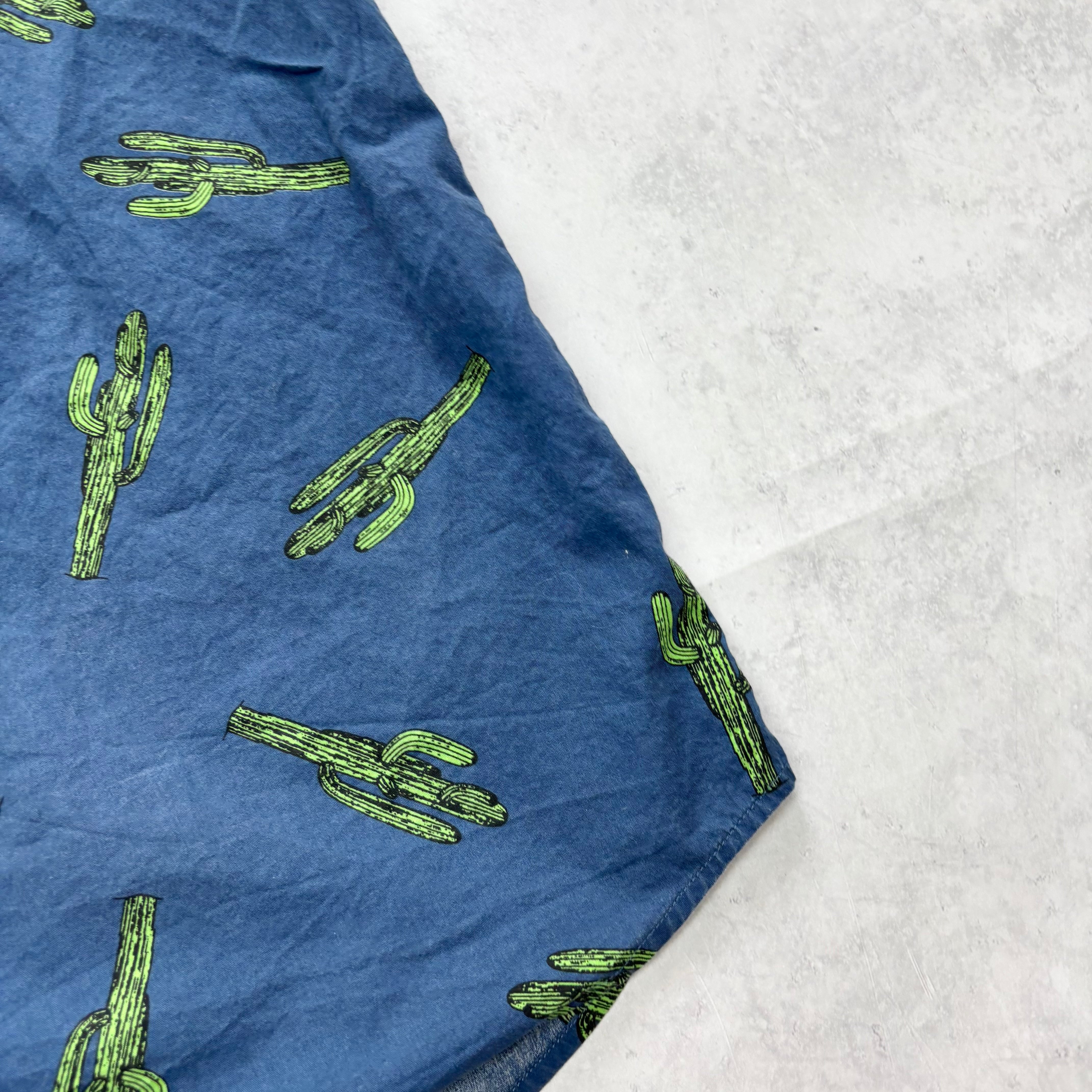 Hawaiian Shirt Mens Small Blue Floral Aloha Regular Fit Cotton (E)