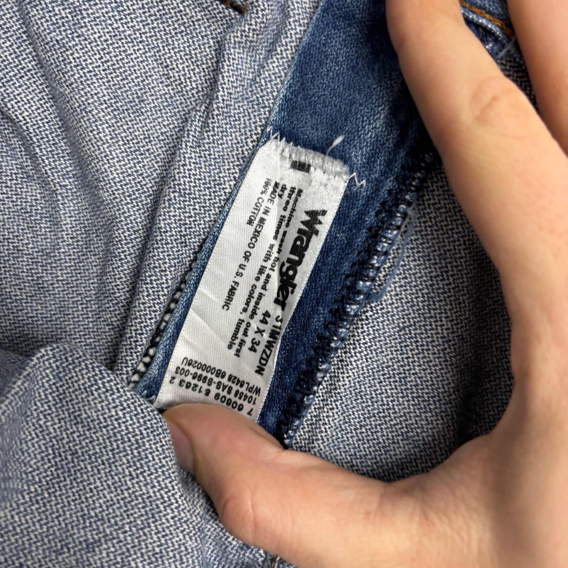 Wrangler Jeans Cowboy Cut W42 L34 Mens Mid Blue 31MWZ Relaxed Fit Denim