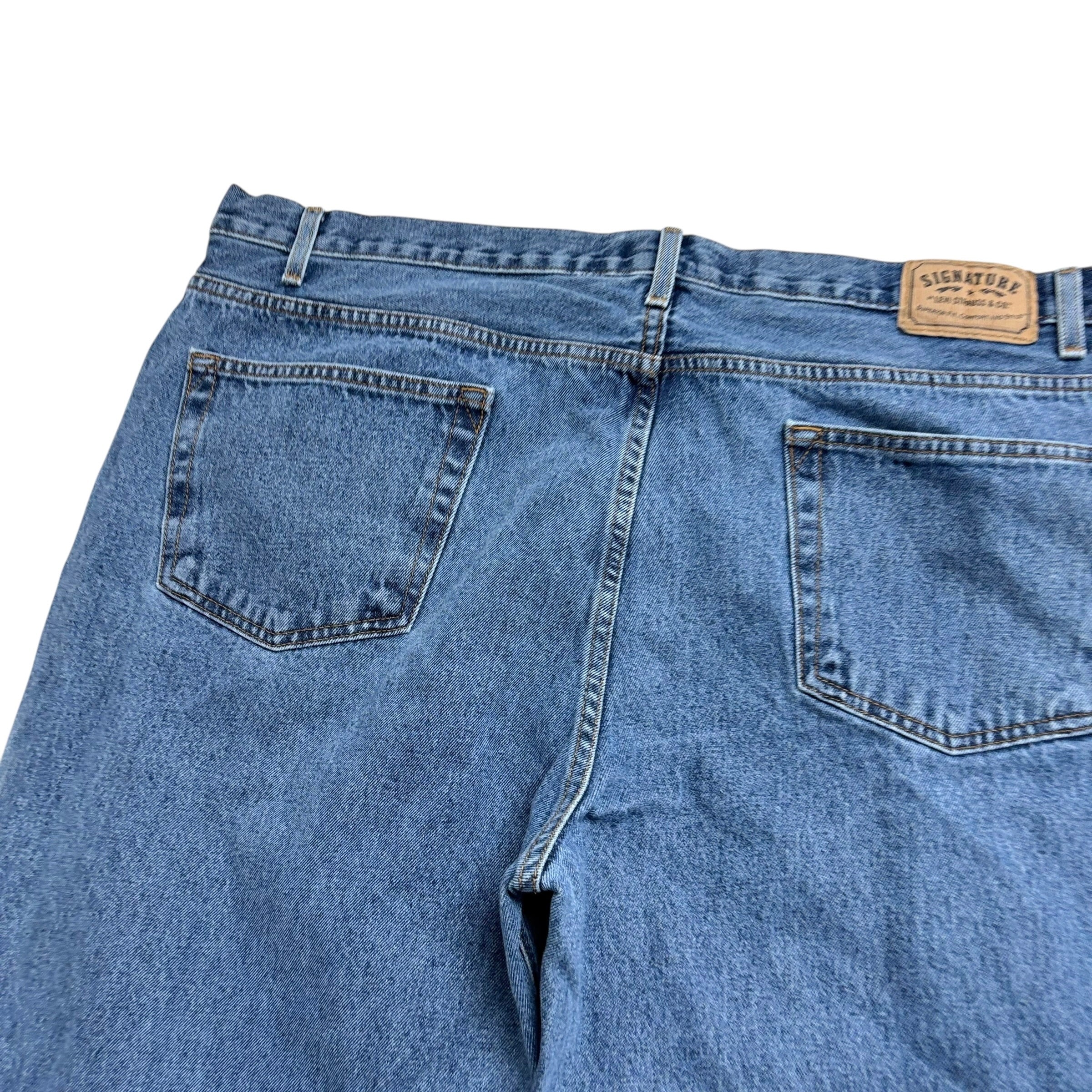Levis Signature Jeans W46 L32 Mens Mid Blue Relaxed Straight Vintage Denim (E)