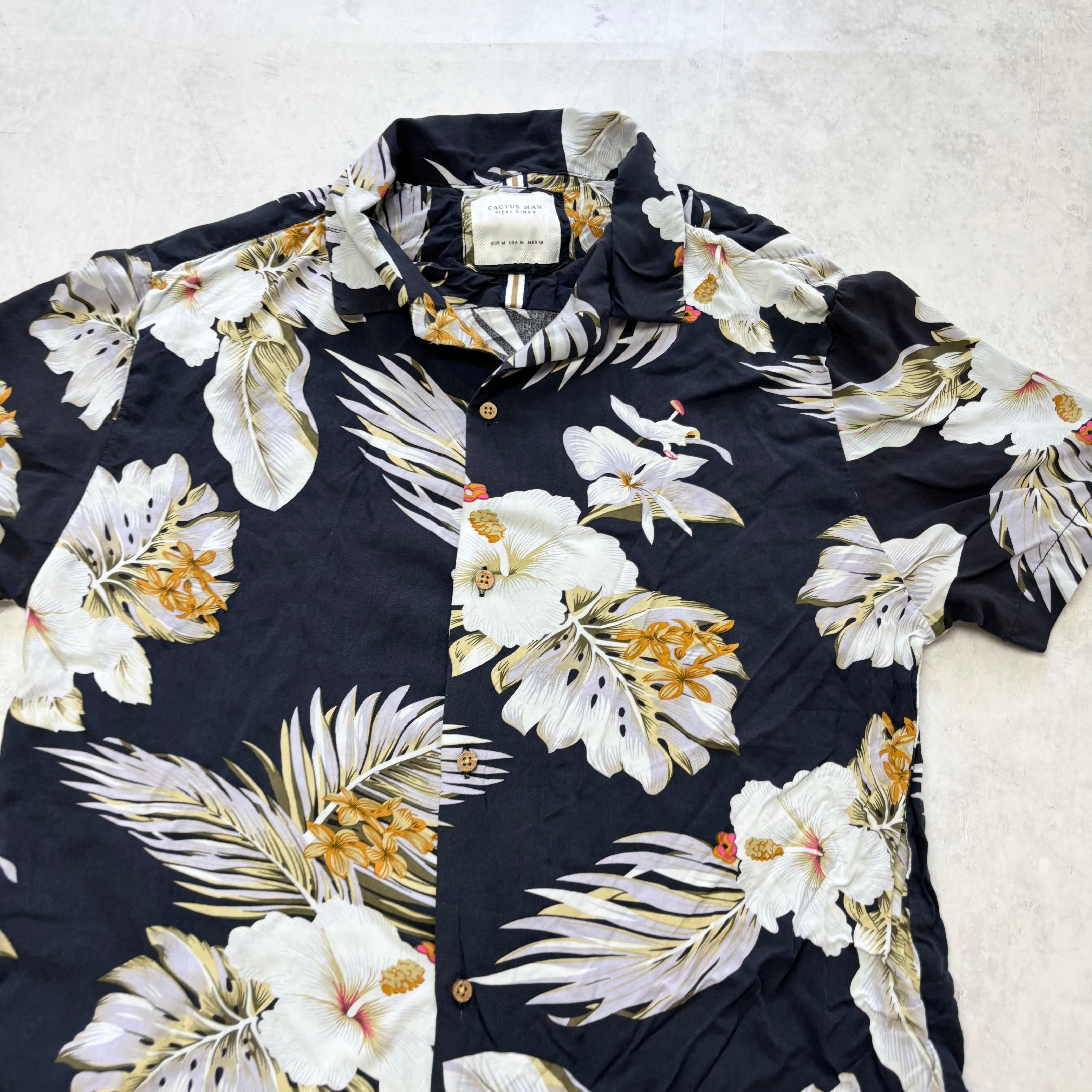 Hawaiian Shirt Mens Small Navy Short Sleeve Viscose Regular Fit (E)