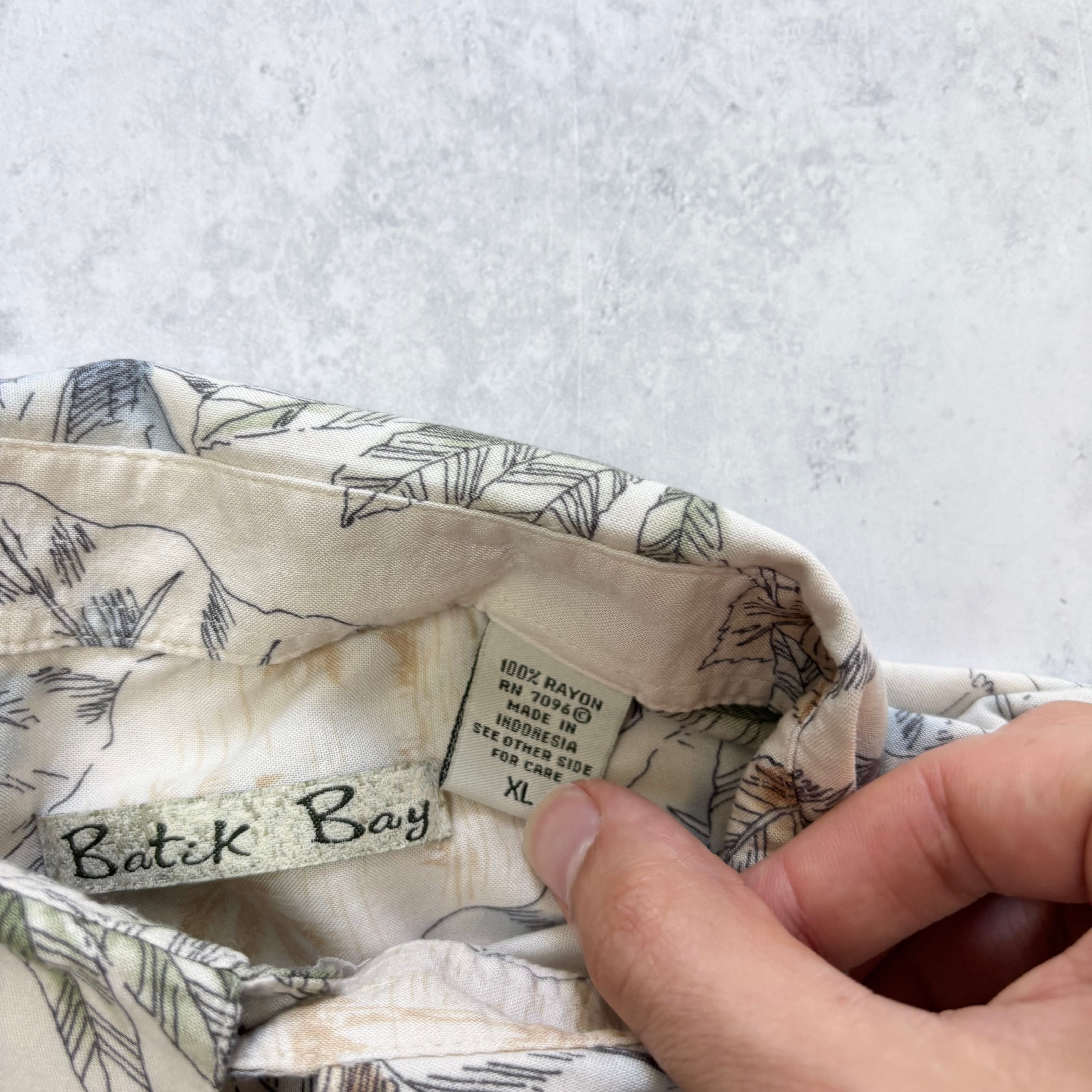 Vintage Hawaiian Shirt Mens XL Beige Floral Aloha Short Sleeve Rayon (E)