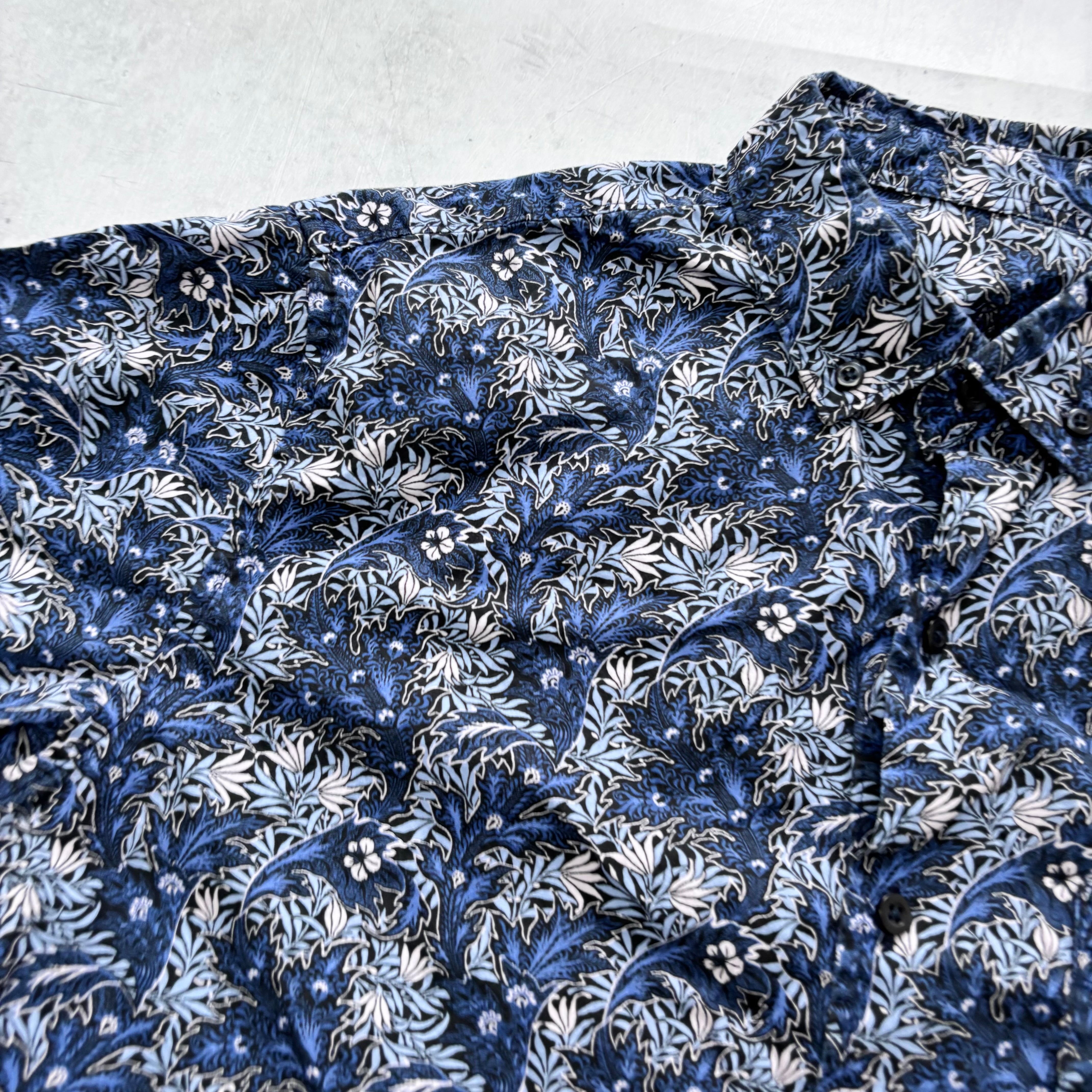 Hawaiian Shirt Mens Medium Blue Floral Aloha Short Sleeve (E)