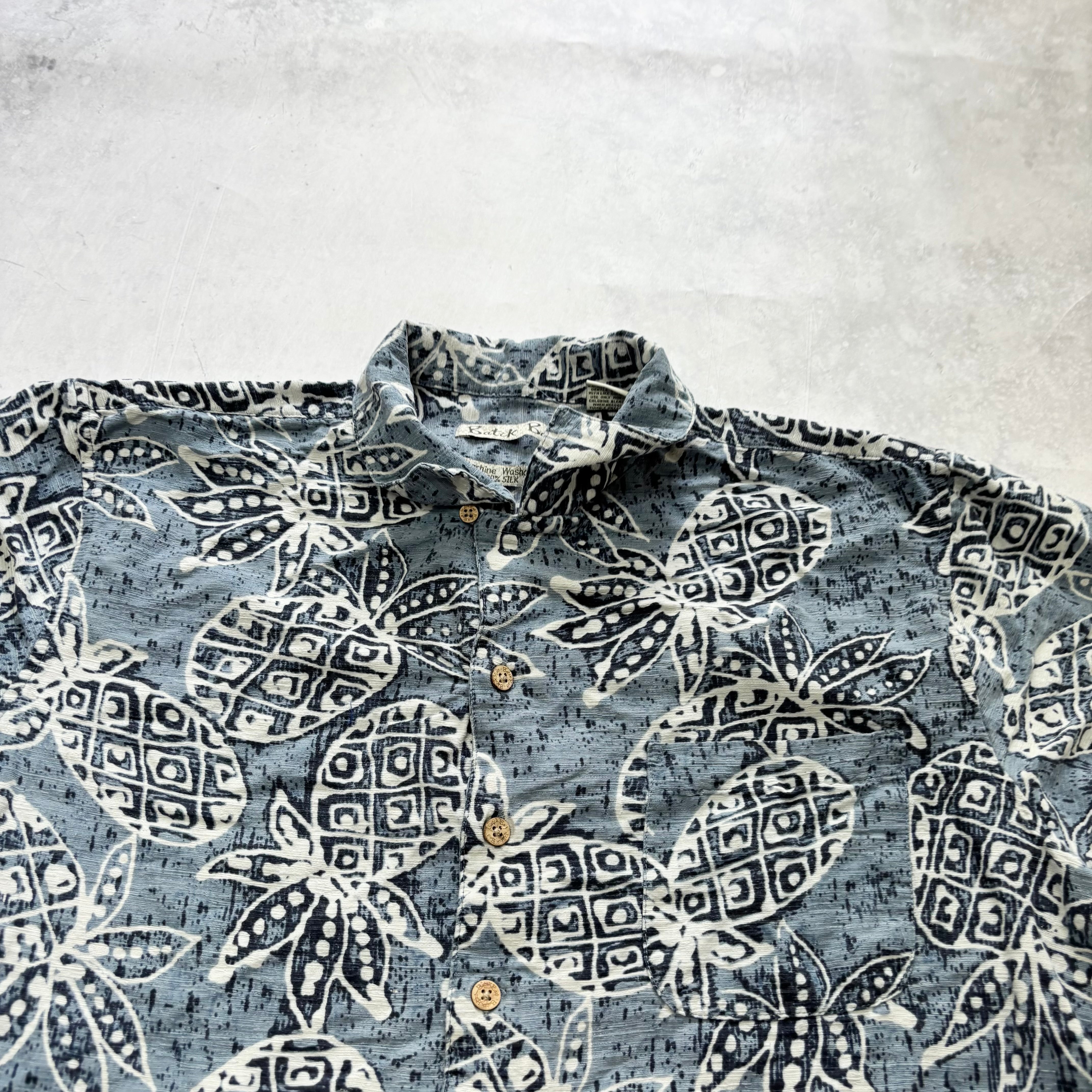 Hawaiian Shirt Mens Large Blue Floral Aloha Short Sleeve Silk Boxy Fit (E)