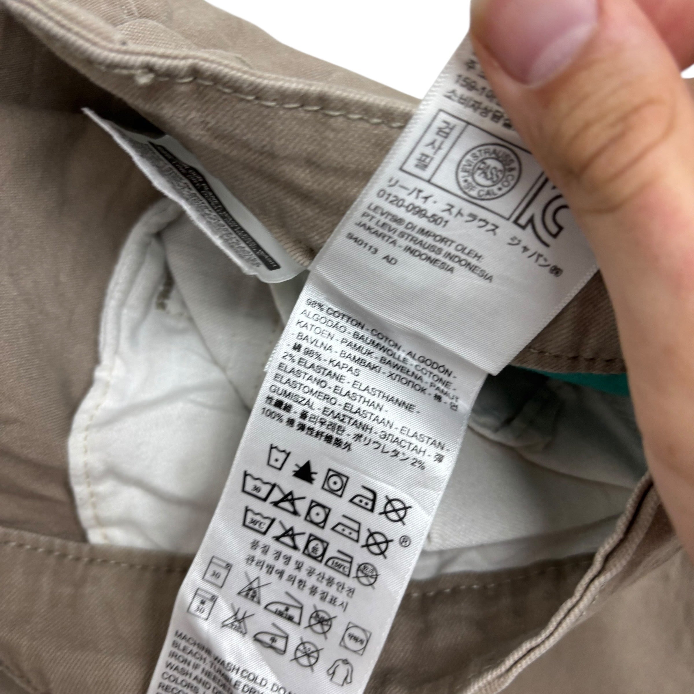 Levis Commuter Trousers W35 L27 Mens Beige Tapered Fit Stretch Pants