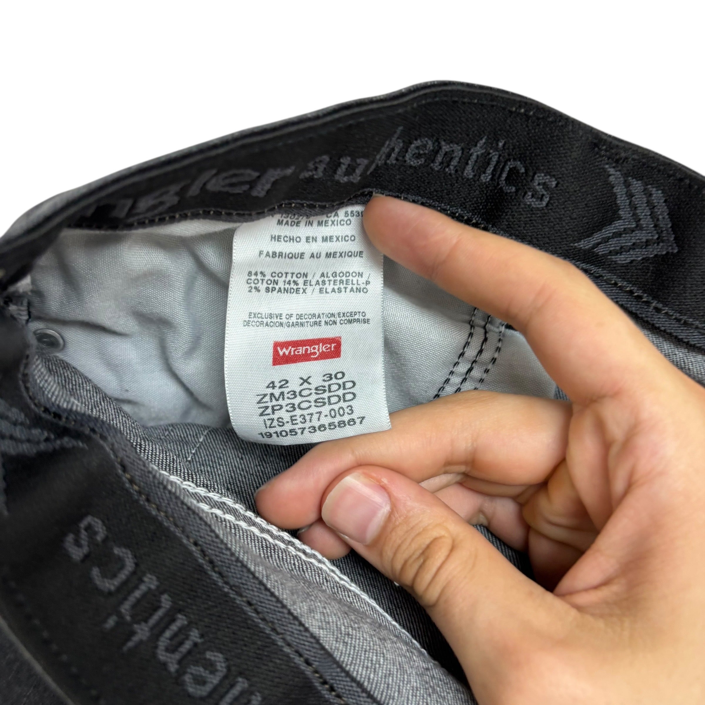 Wrangler Jeans W42 L30 Mens Black Regular Straight Fit Stretch Denim (E)
