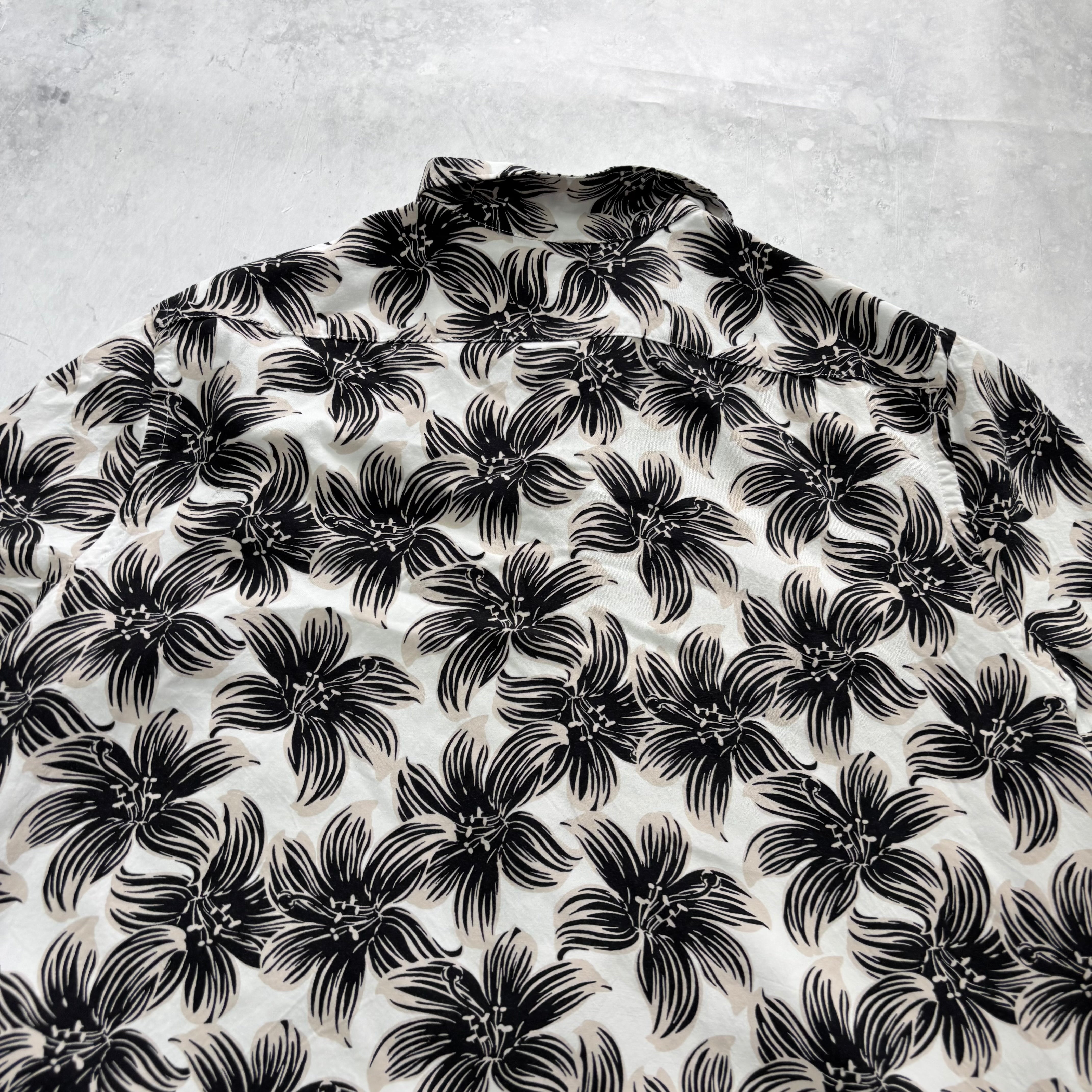 Hawaiian Shirt Mens Medium White Floral Aloha Short Sleeve Rayon (E)