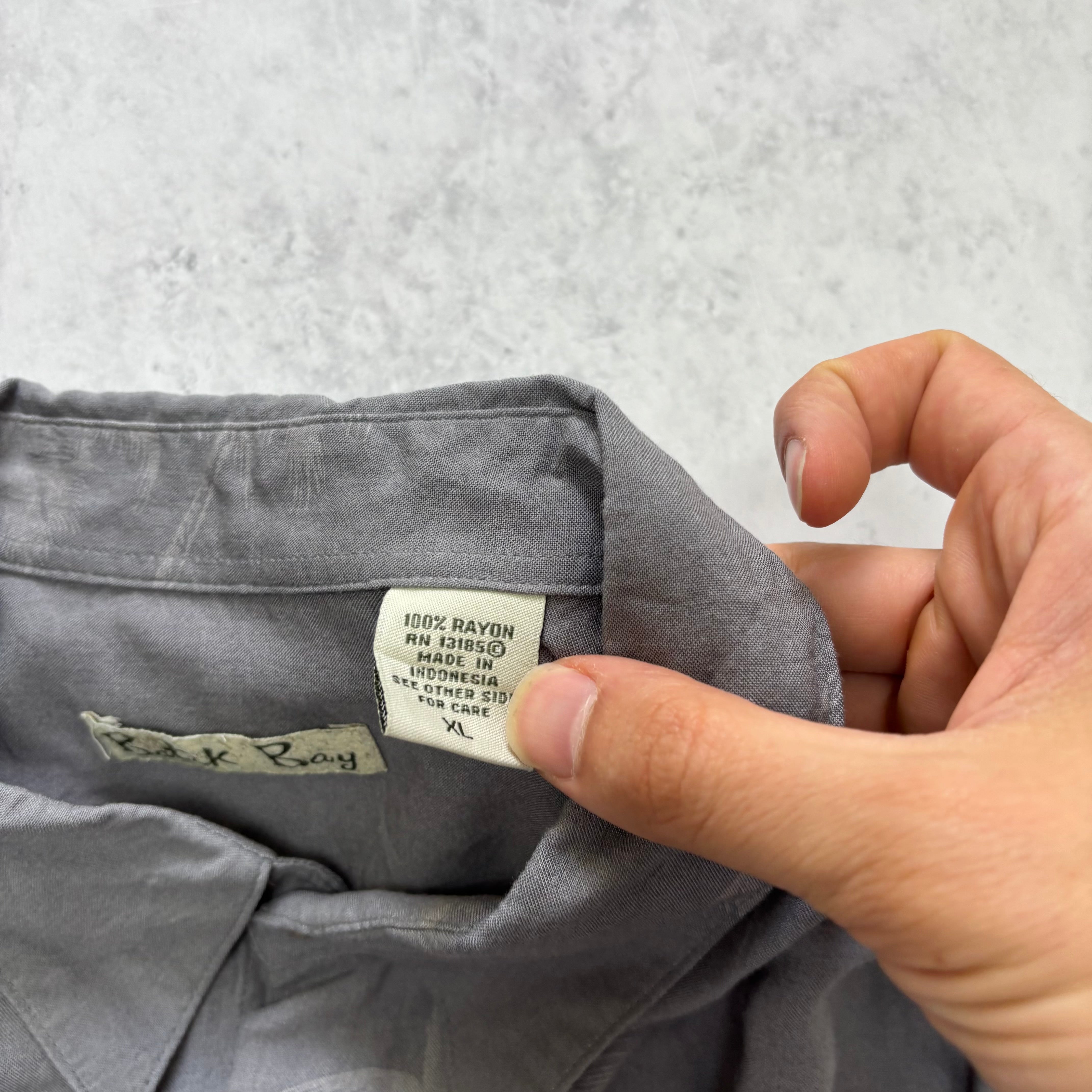 Vintage Hawaiian Shirt Mens XL Grey Floral Aloha Short Sleeve Rayon (E)