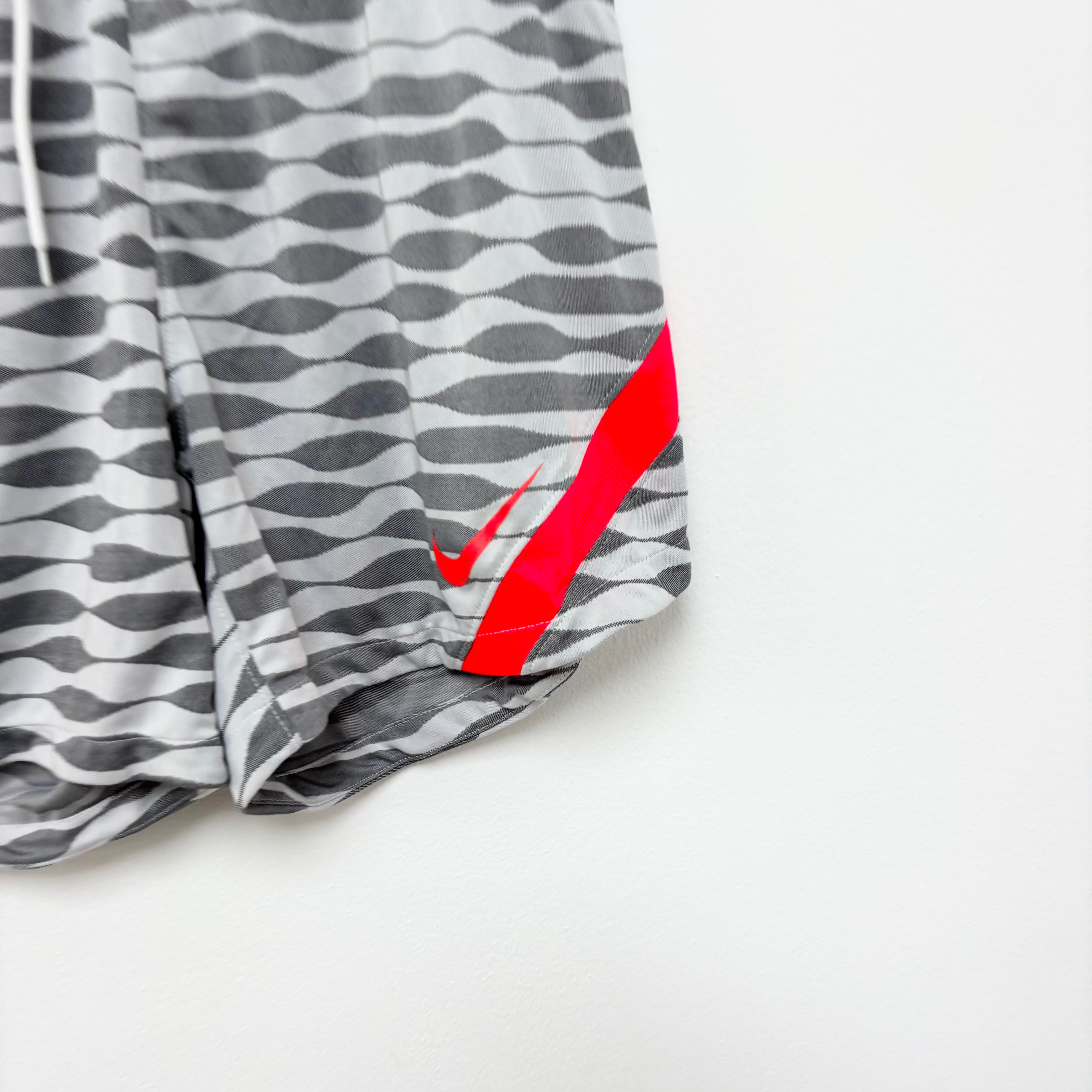 Nike Shorts Womens Medium Grey Dri Fit Running Sports Gym Athletic