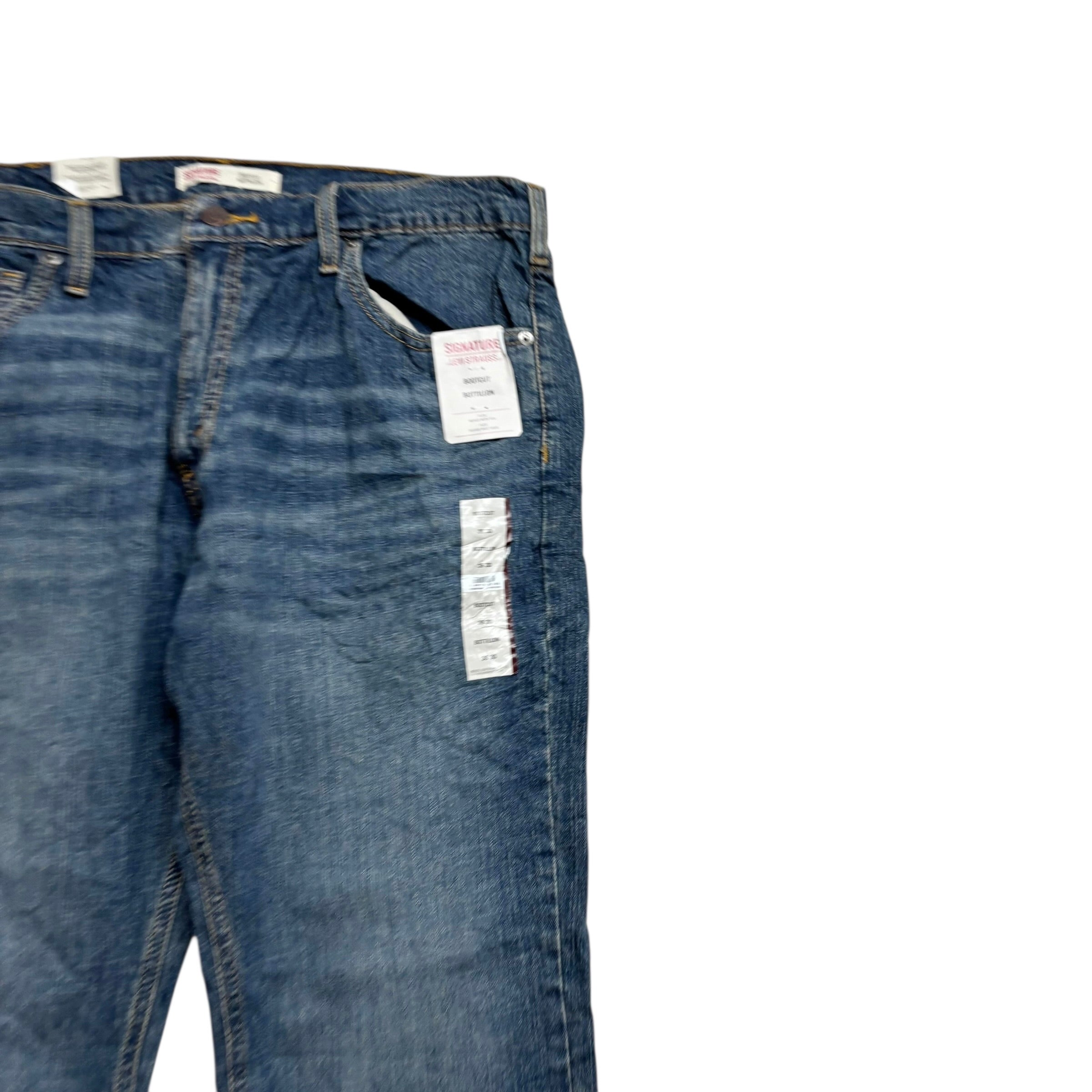 Levis Signature Jeans W36 L30 Mens Mid Blue Regular Bootcut Fit Stretch (E)