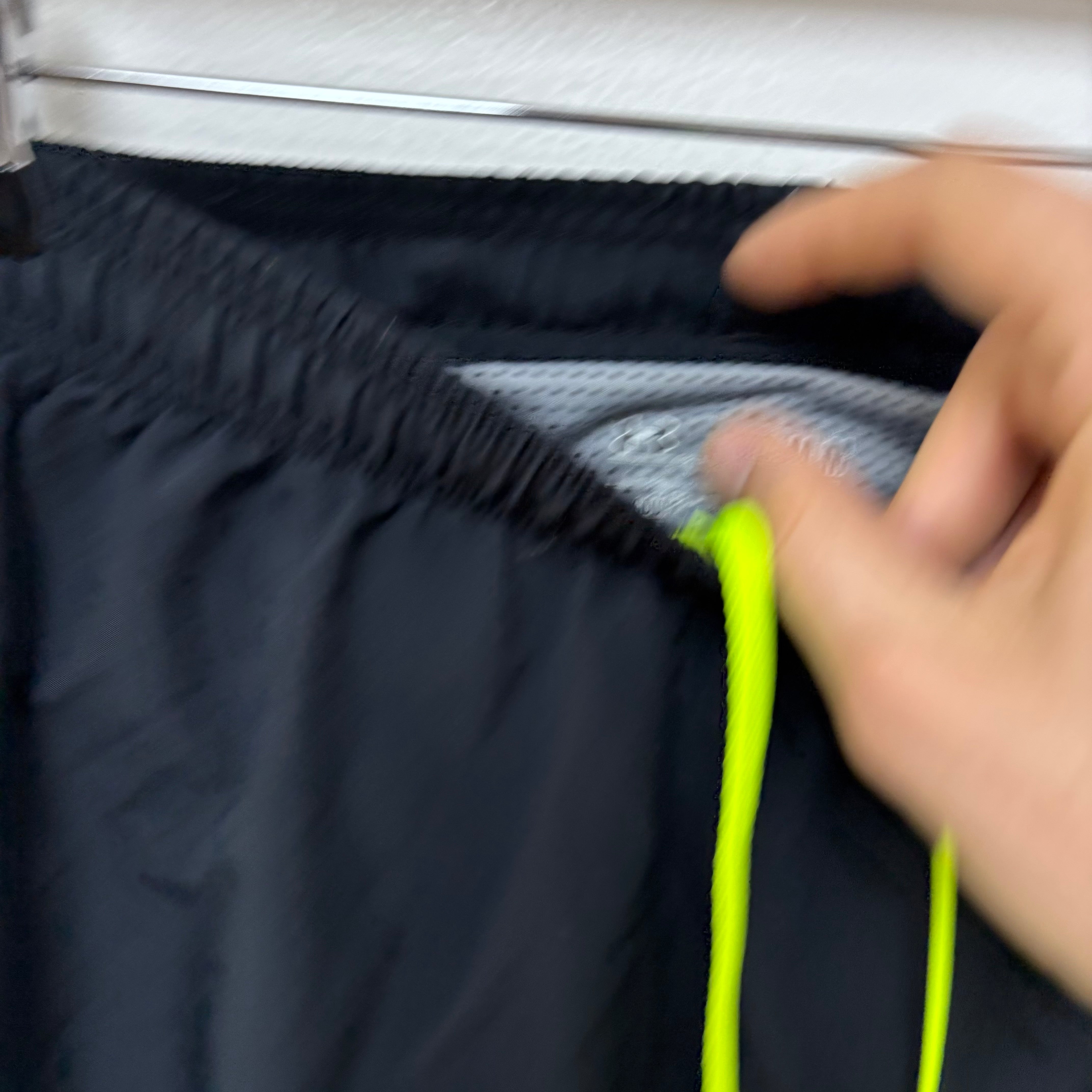 Under Armour Shorts Mens Medium Black Running Sports Athletic Gym