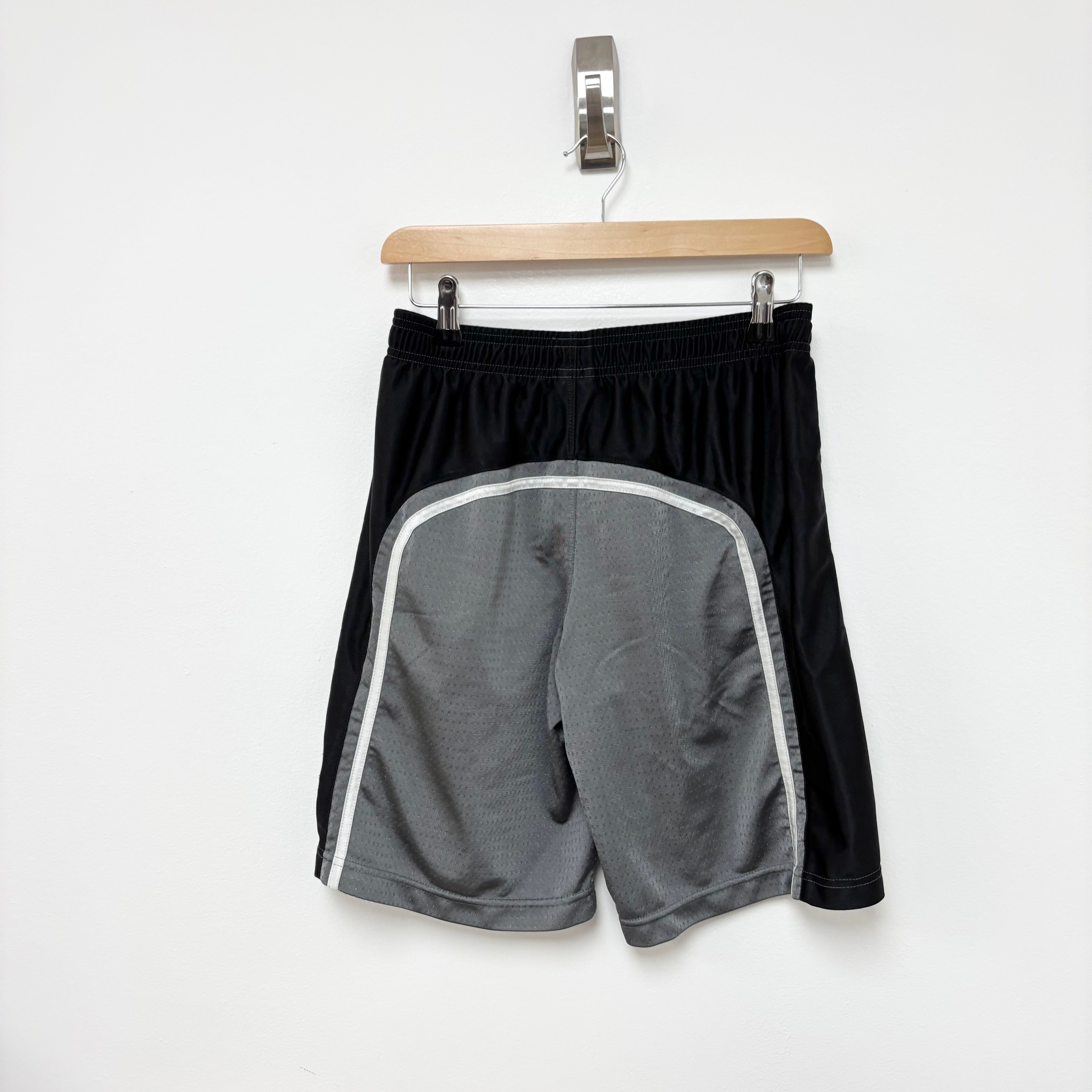 Nike Shorts Womens Medium Grey Basketball Running Sports Vintage Pockets (E)