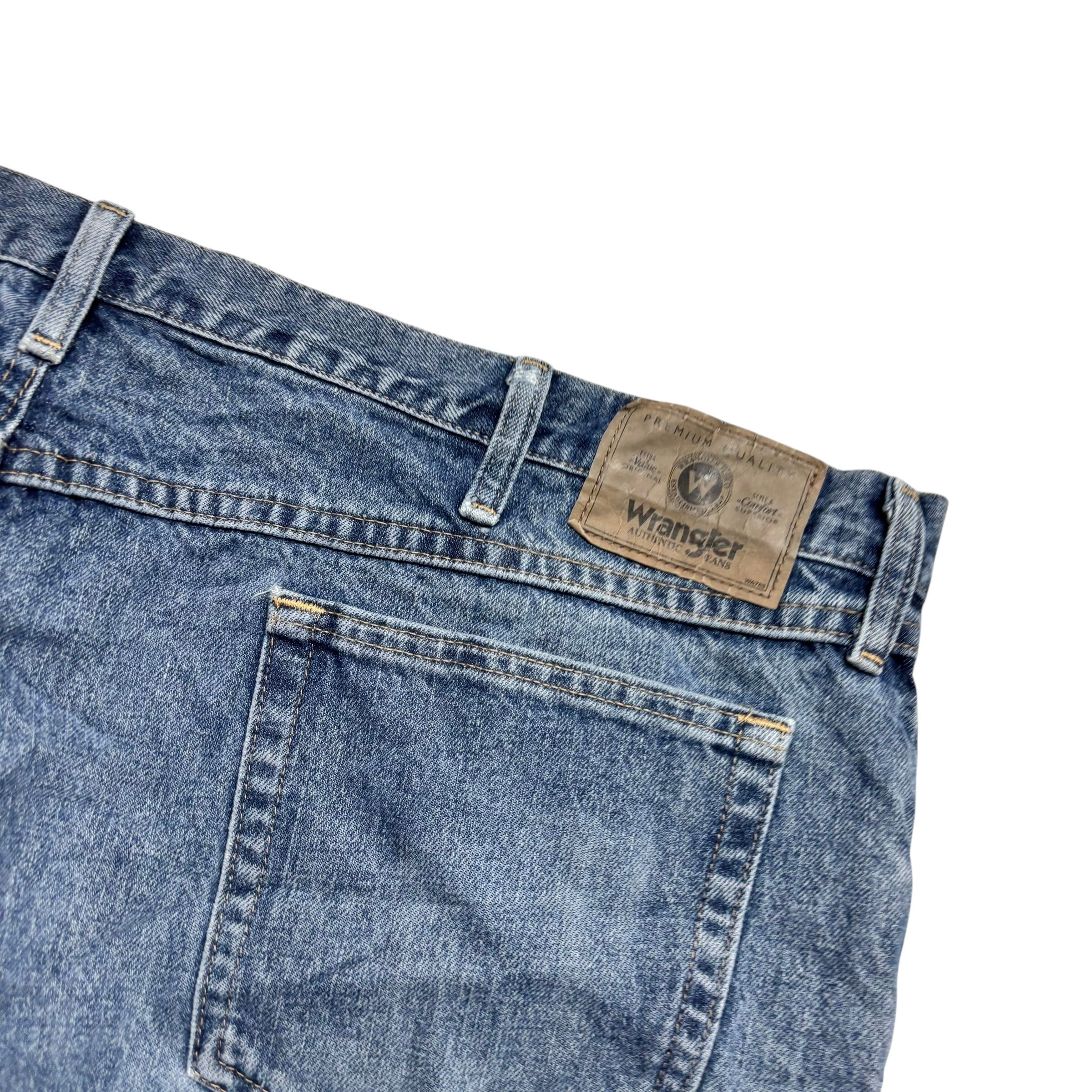 Wrangler Jeans W44 L30 Mens Mid Blue Relaxed Straight Fit Denim