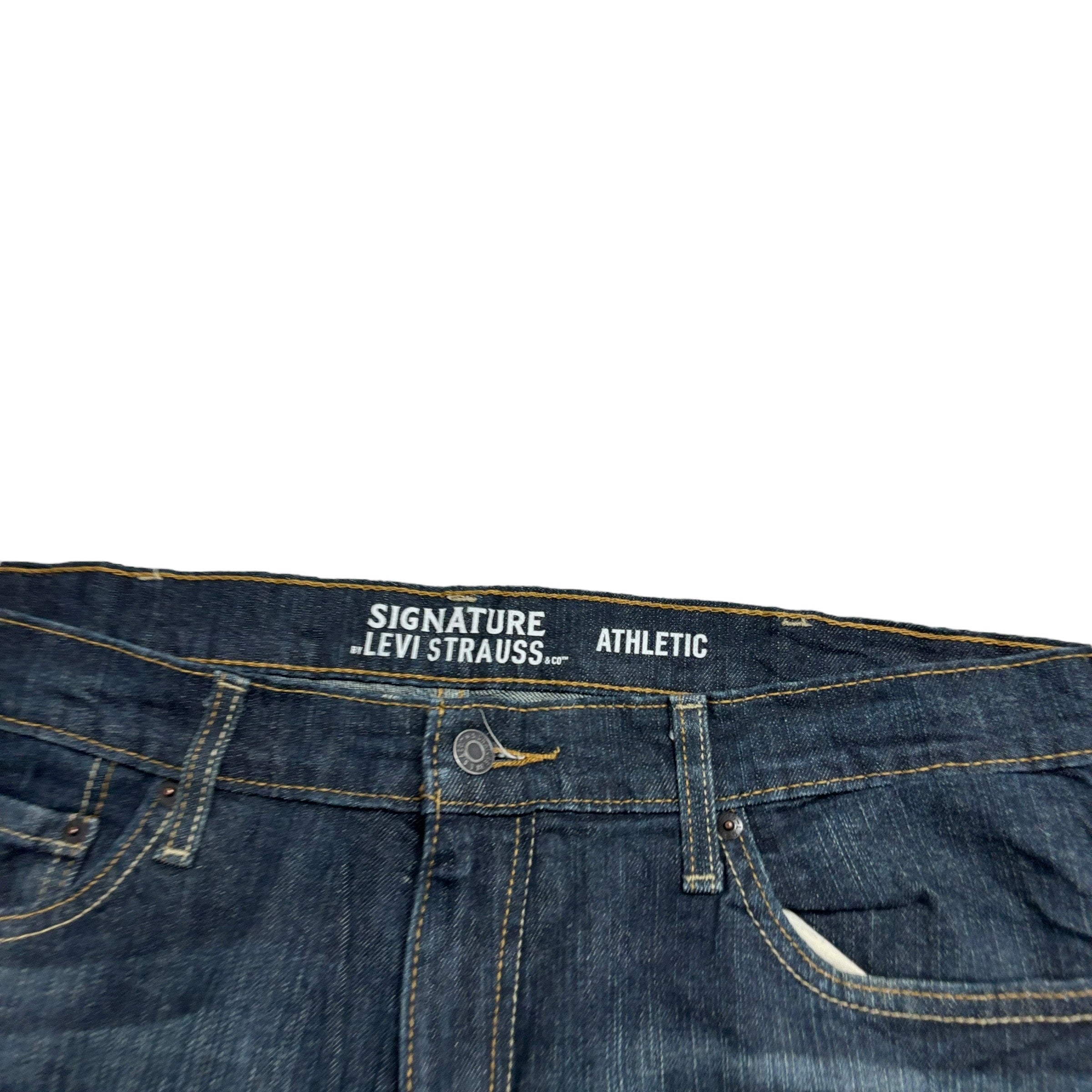 Levis Signature Jeans W38 L34 Mens Dark Blue Athletic Tapered Stretch Denim (E)