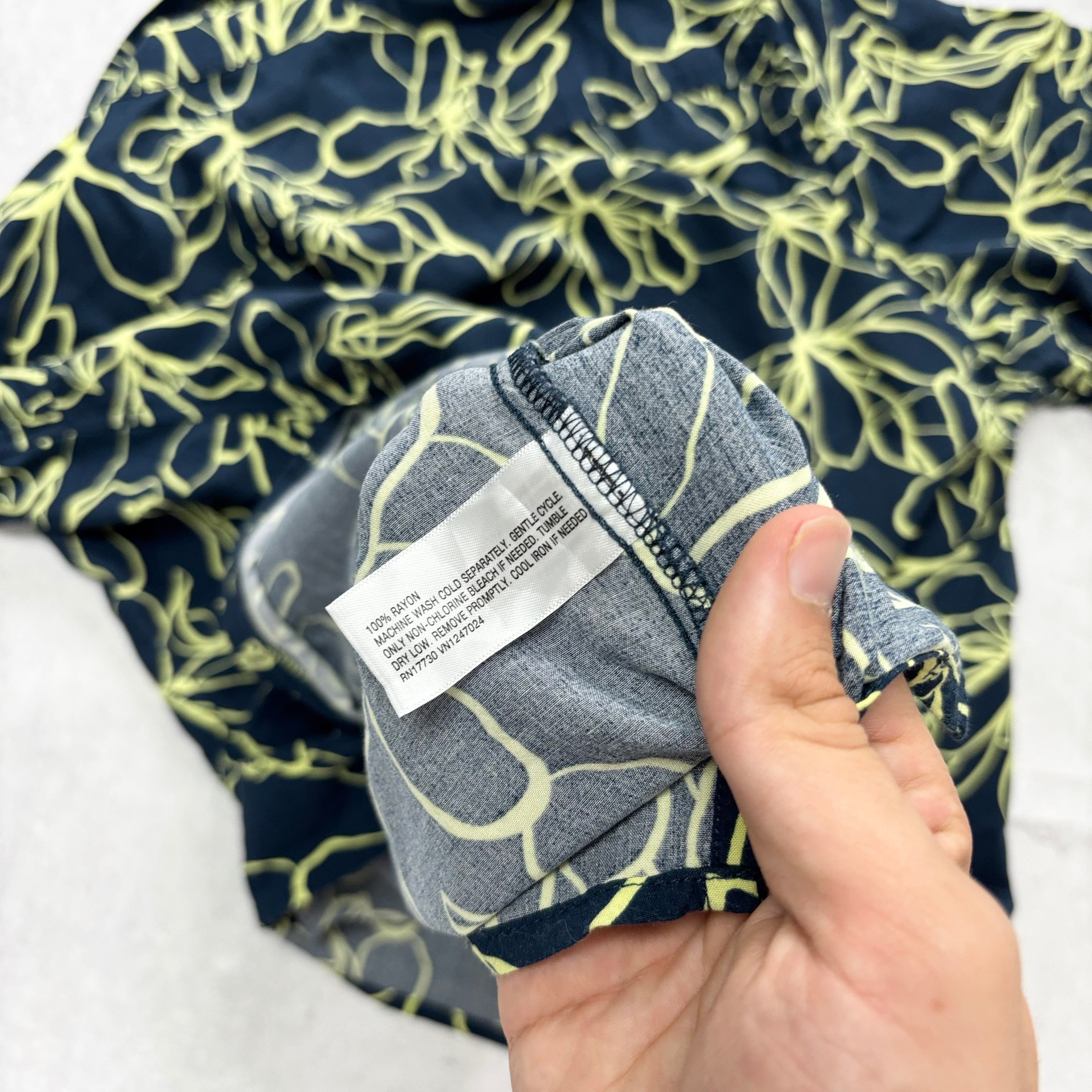 Hawaiian Shirt Mens XXL Navy Floral Aloha Short Sleeve Rayon (E)