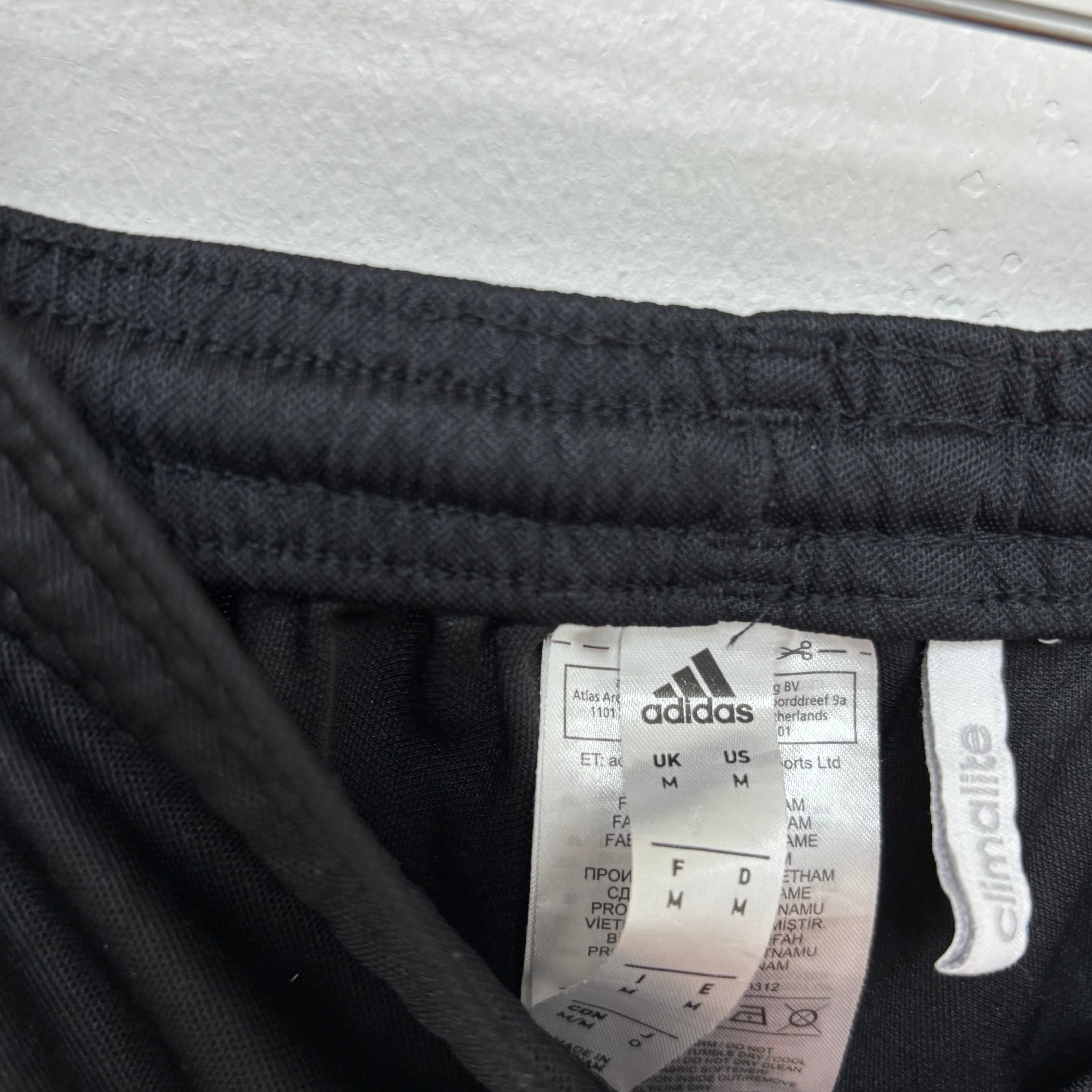 Adidas Shorts Mens Medium Black Sports Running Gym Athletic (E)