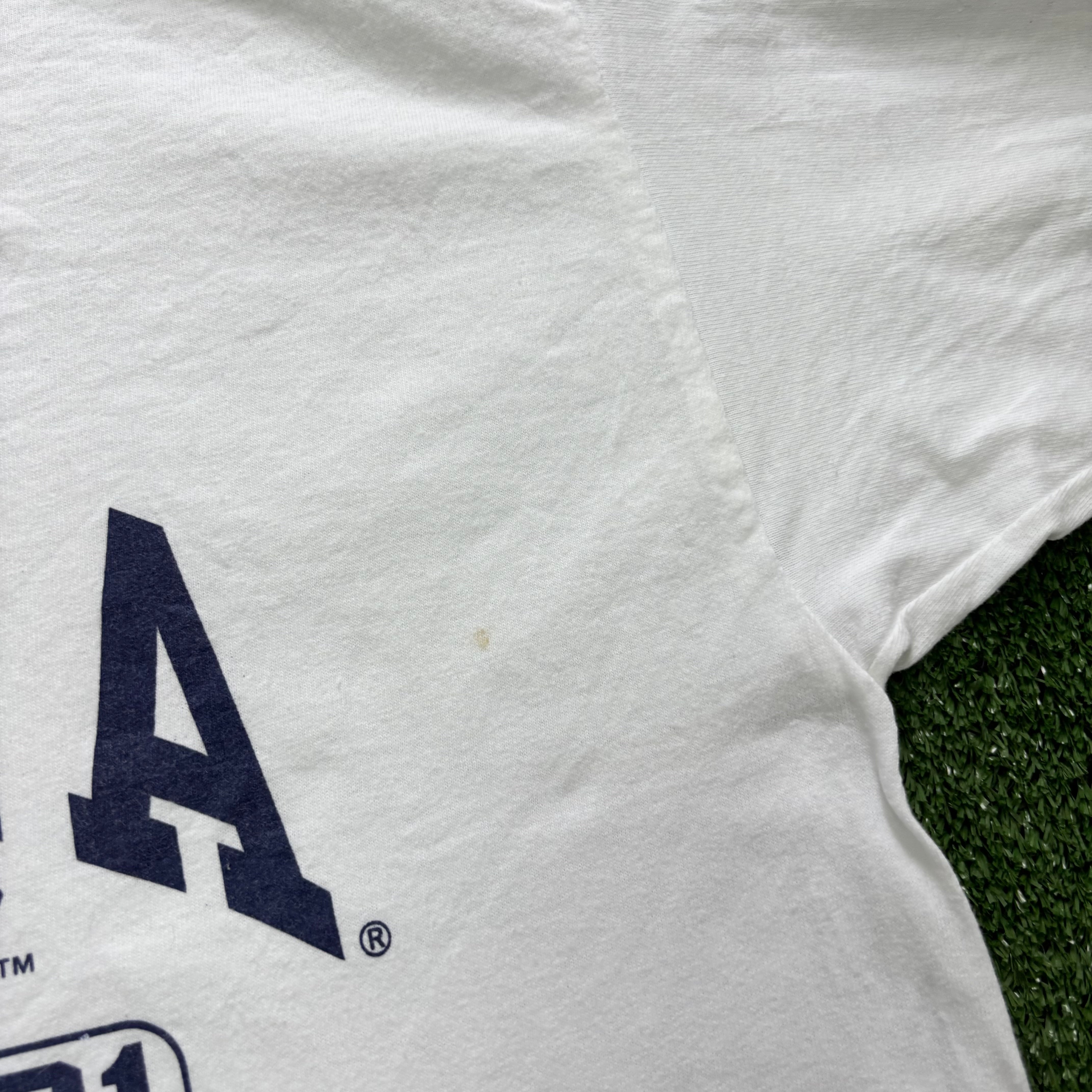 Vintage T Shirt Mens XL White Single Stitch Graphic Print Y2K College