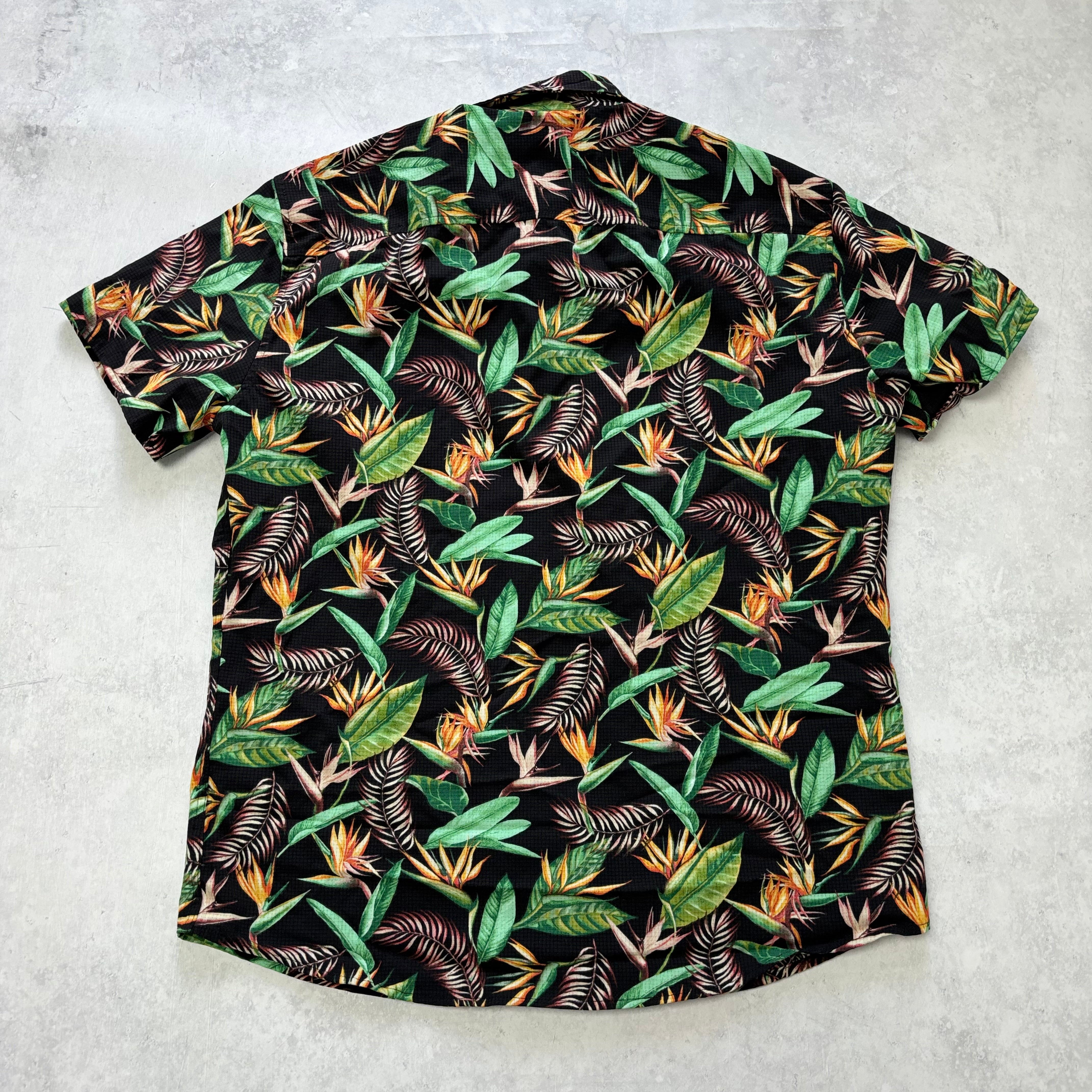Hawaiian Shirt Mens Medium Black Floral Aloha Polyester Slim Fit (E)