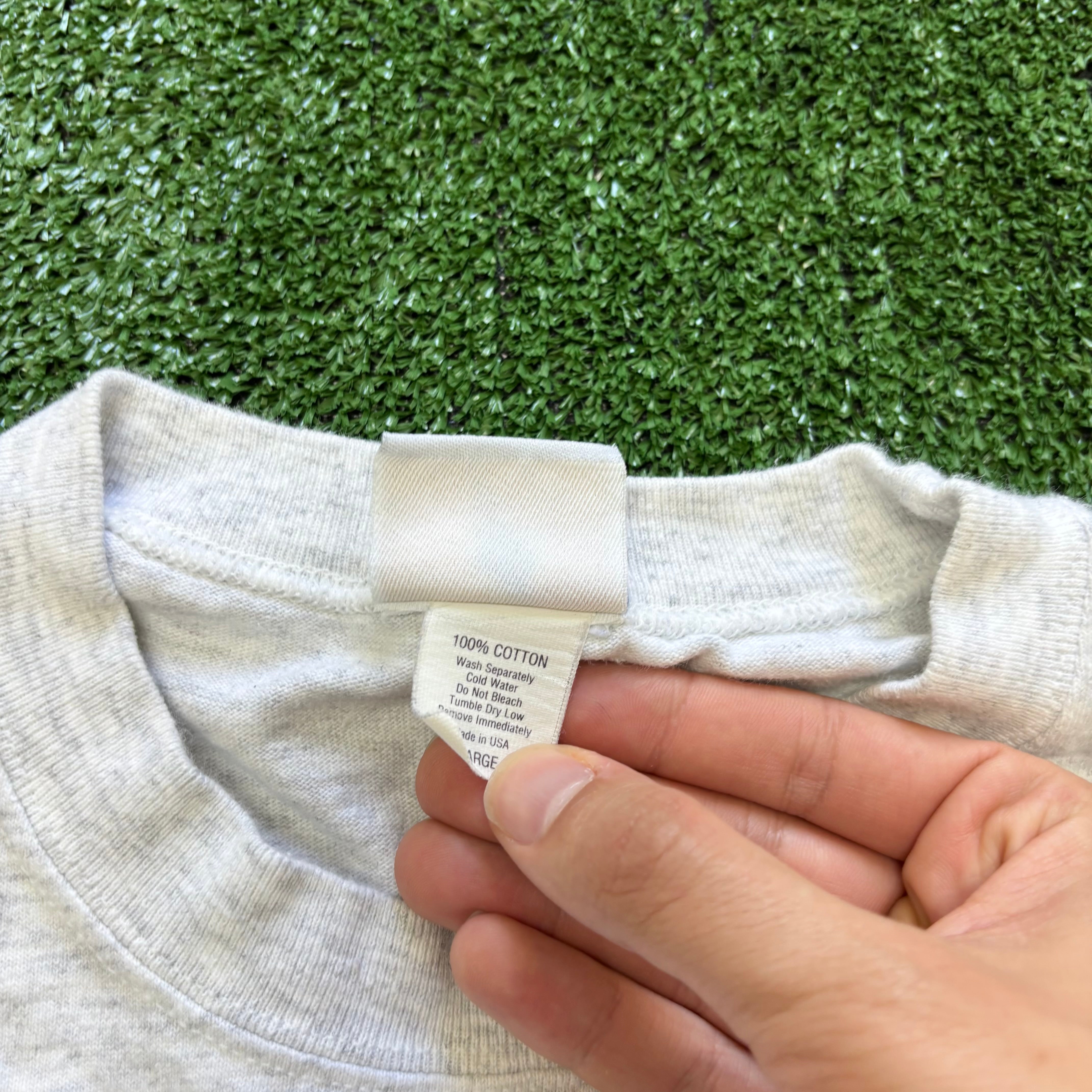 Vintage T Shirt Mens Large Grey Single Stitch Graphic Print 90s Tourist (E)