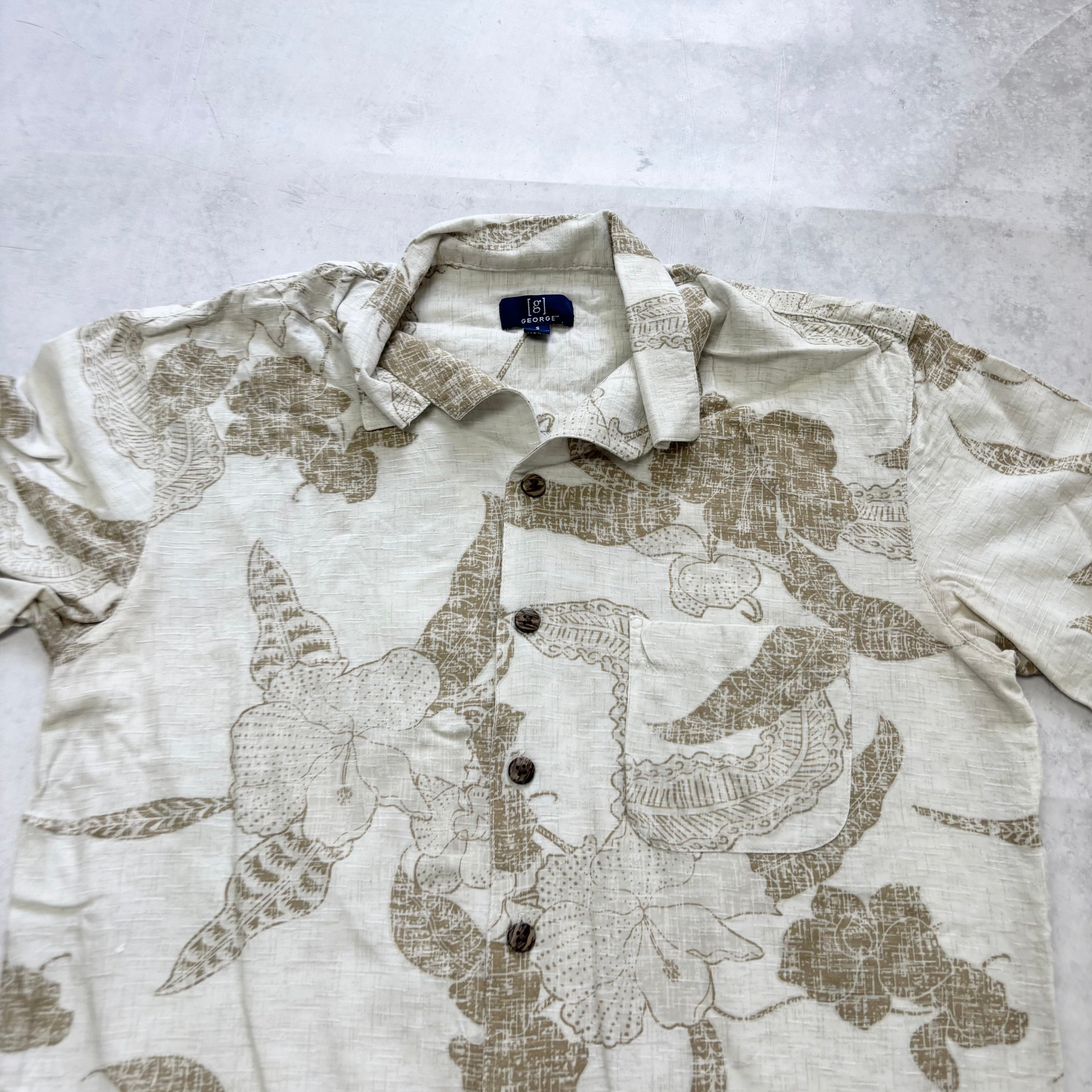 George Hawaiian Shirt Mens Small Beige Floral Aloha Short Sleeve (E)