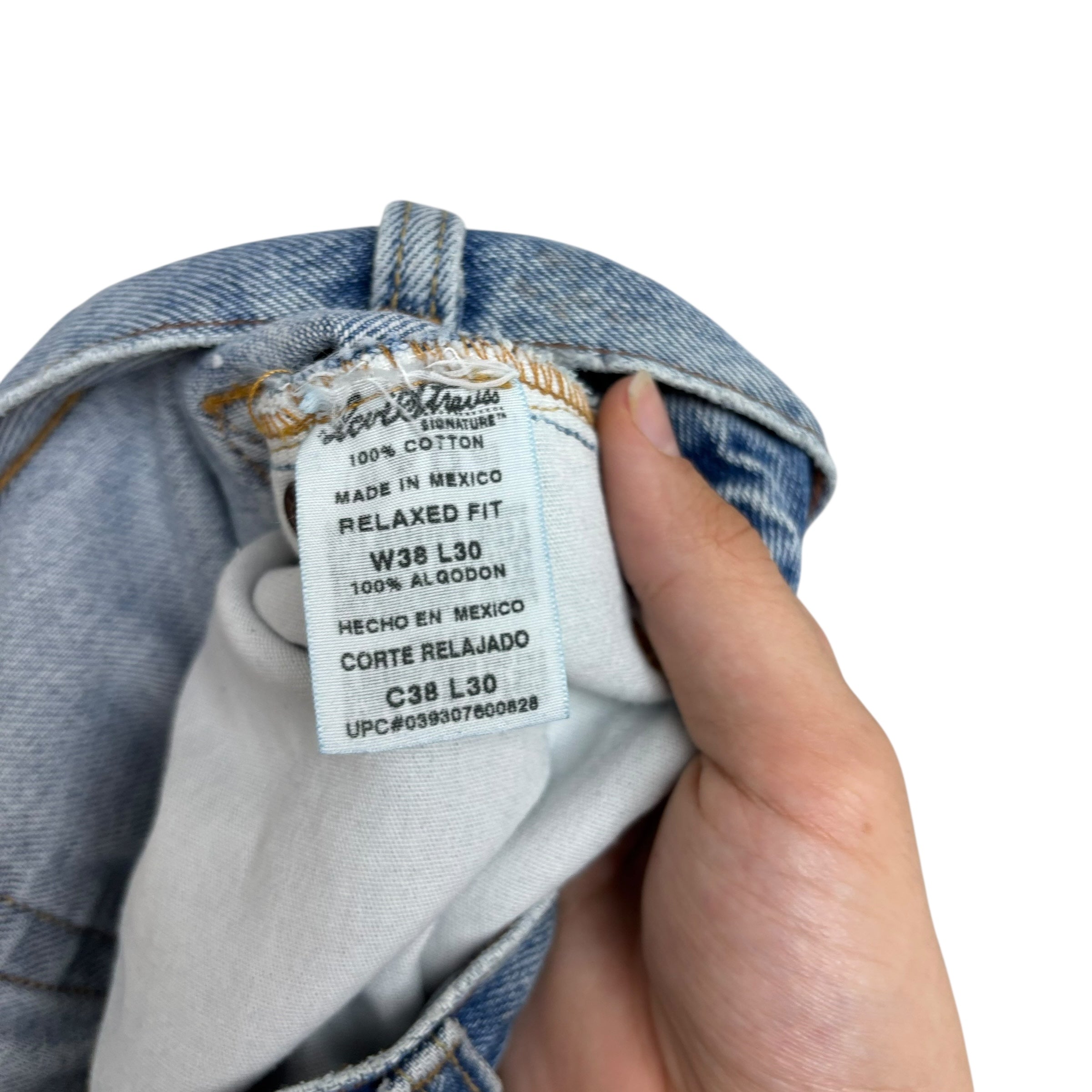 Levis Signature Jeans W38 L30 Mens Light Blue Relaxed Straight Fit Vintage (F)
