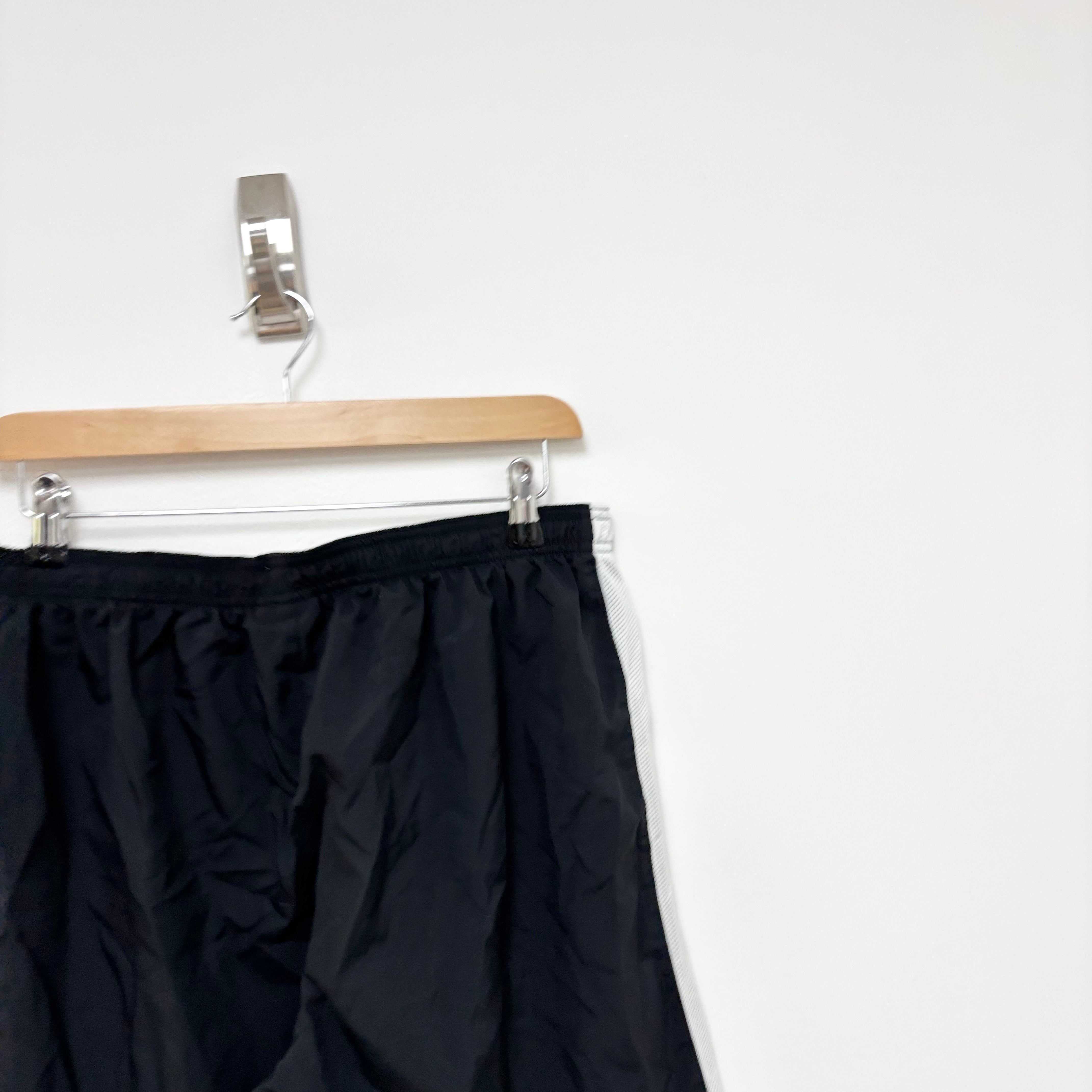 Nike Shorts Mens Medium Black Dri Fit Running Sports Gym Athletic (E)