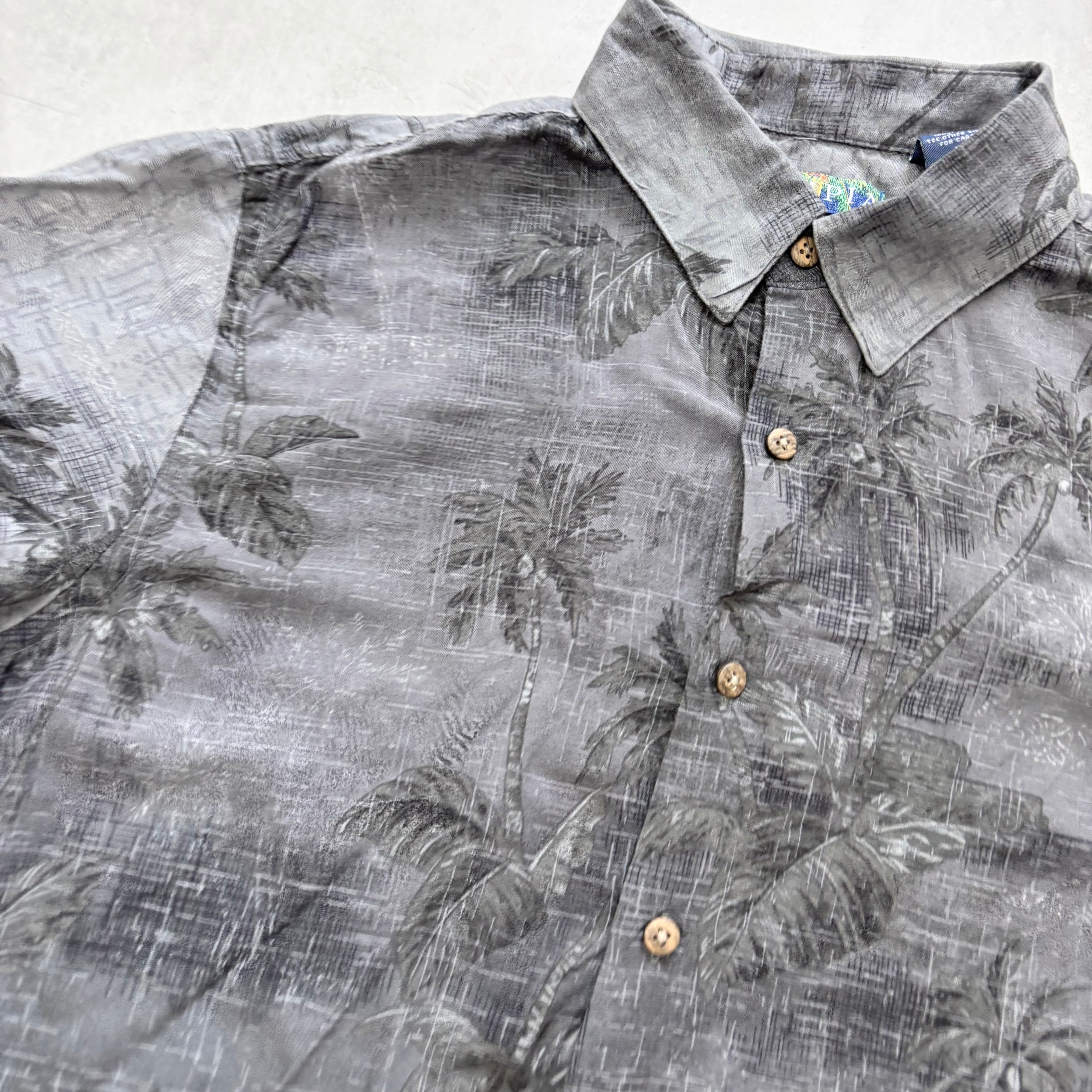 Hawaiian Shirt Mens Medium Grey Floral Aloha Short Sleeve Rayon