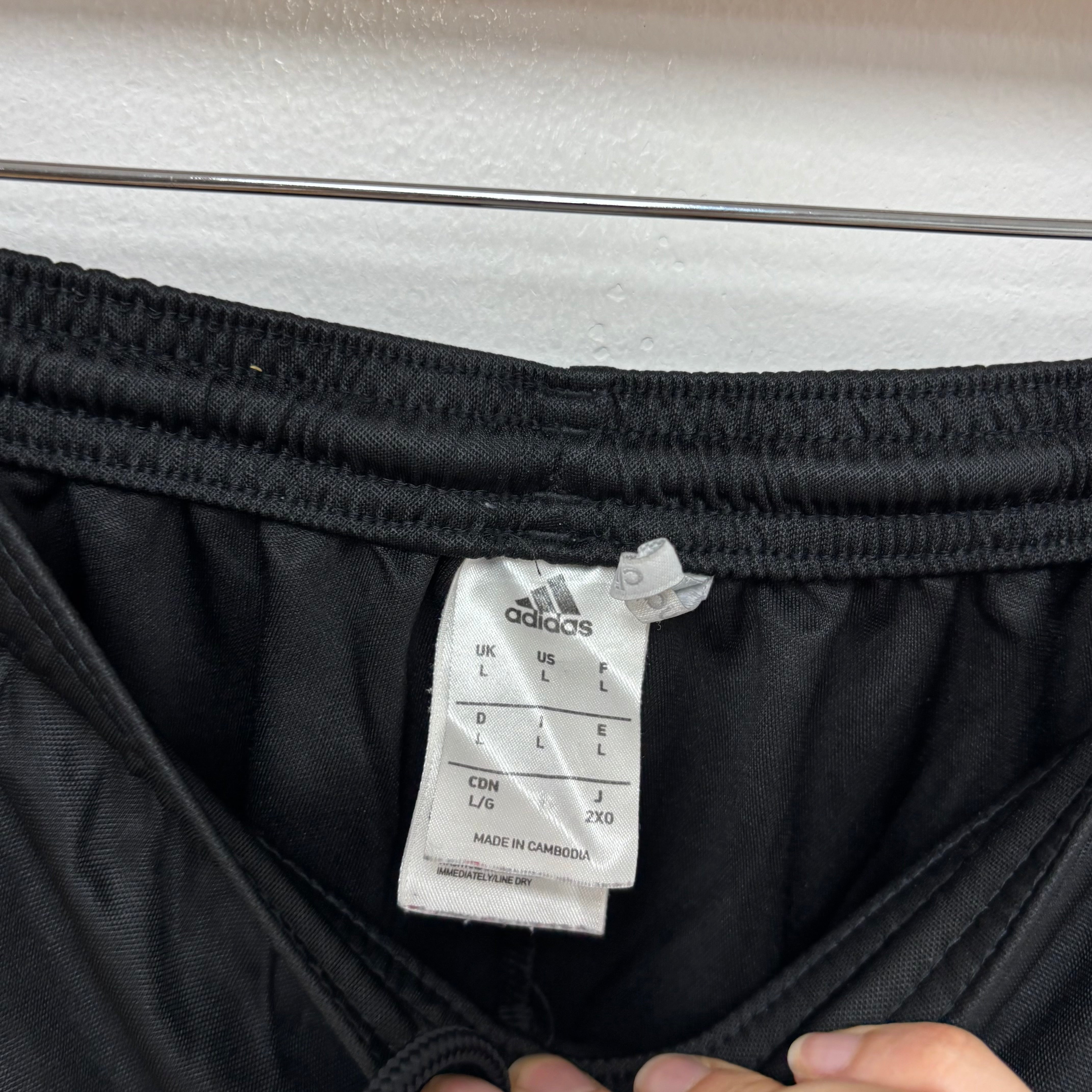Adidas Shorts Mens Medium Black Sports Running Gym Athletic (E)
