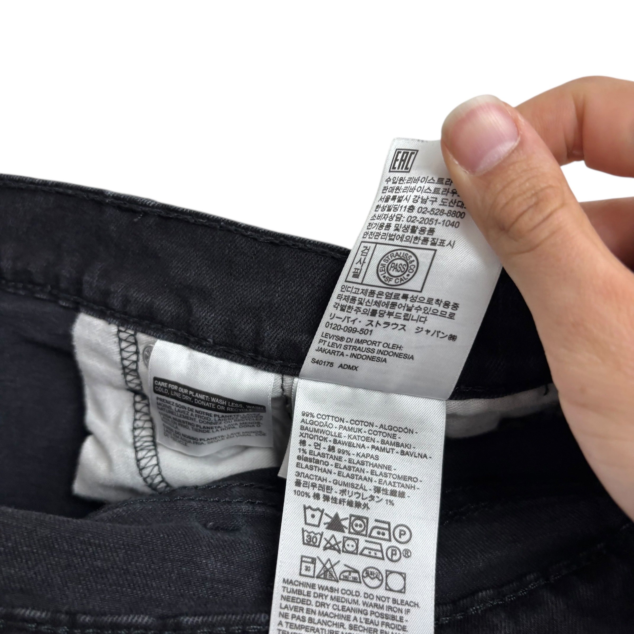 Levis 541 Jeans W46 L28 Mens Black Athletic Tapered Fit Stretch Denim (E)