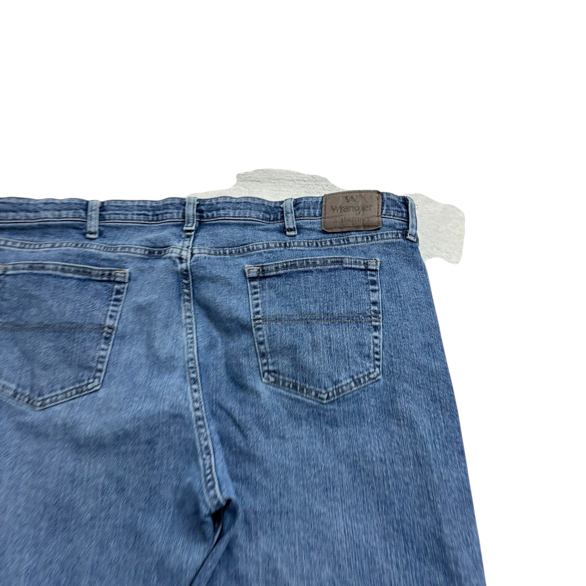 Wrangler Jeans W42 L29 Mens Mid Blue Relaxed Straight Fit Stretch Denim