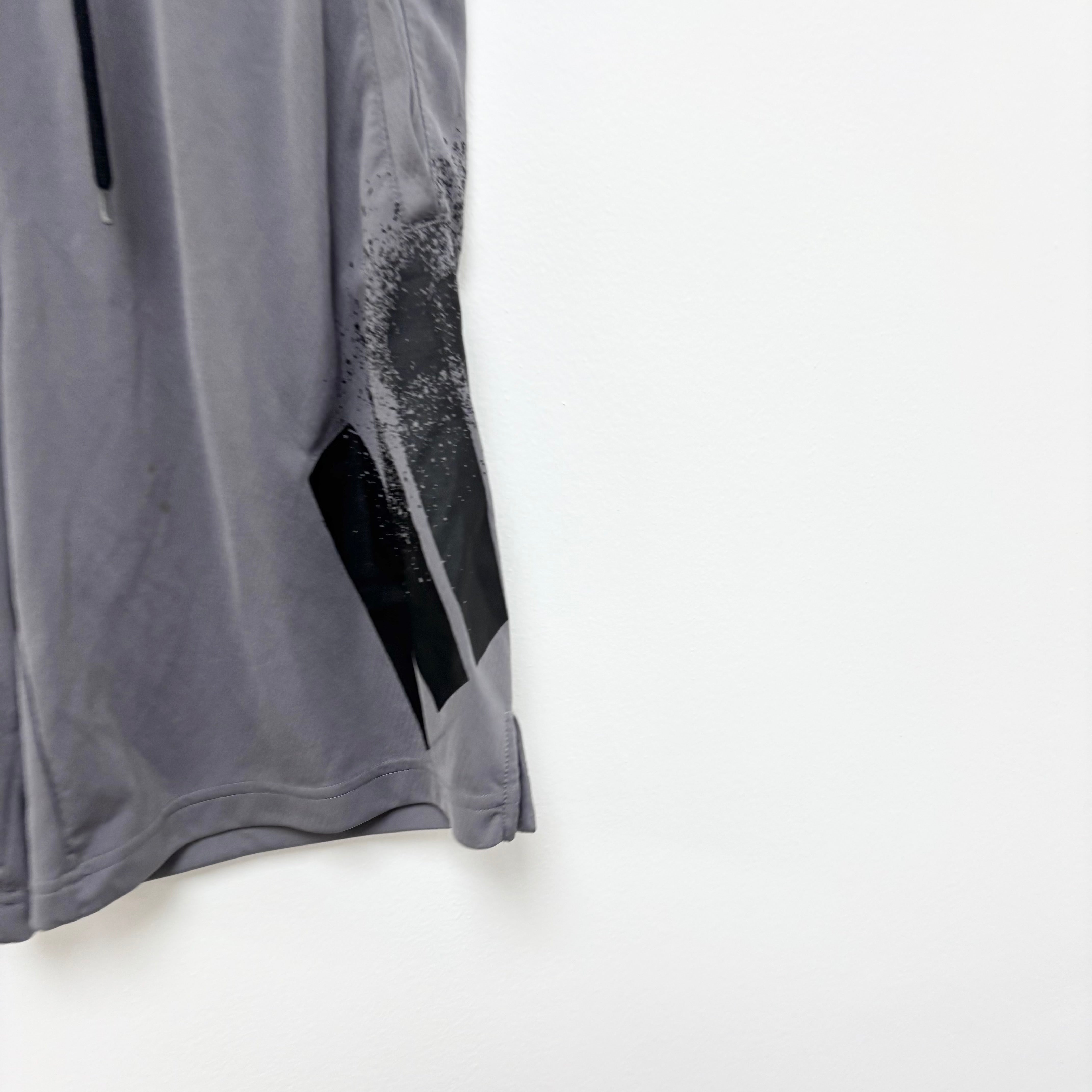 Nike Shorts Mens Medium Grey Dri Fit Running Sports Gym Athletic Pockets