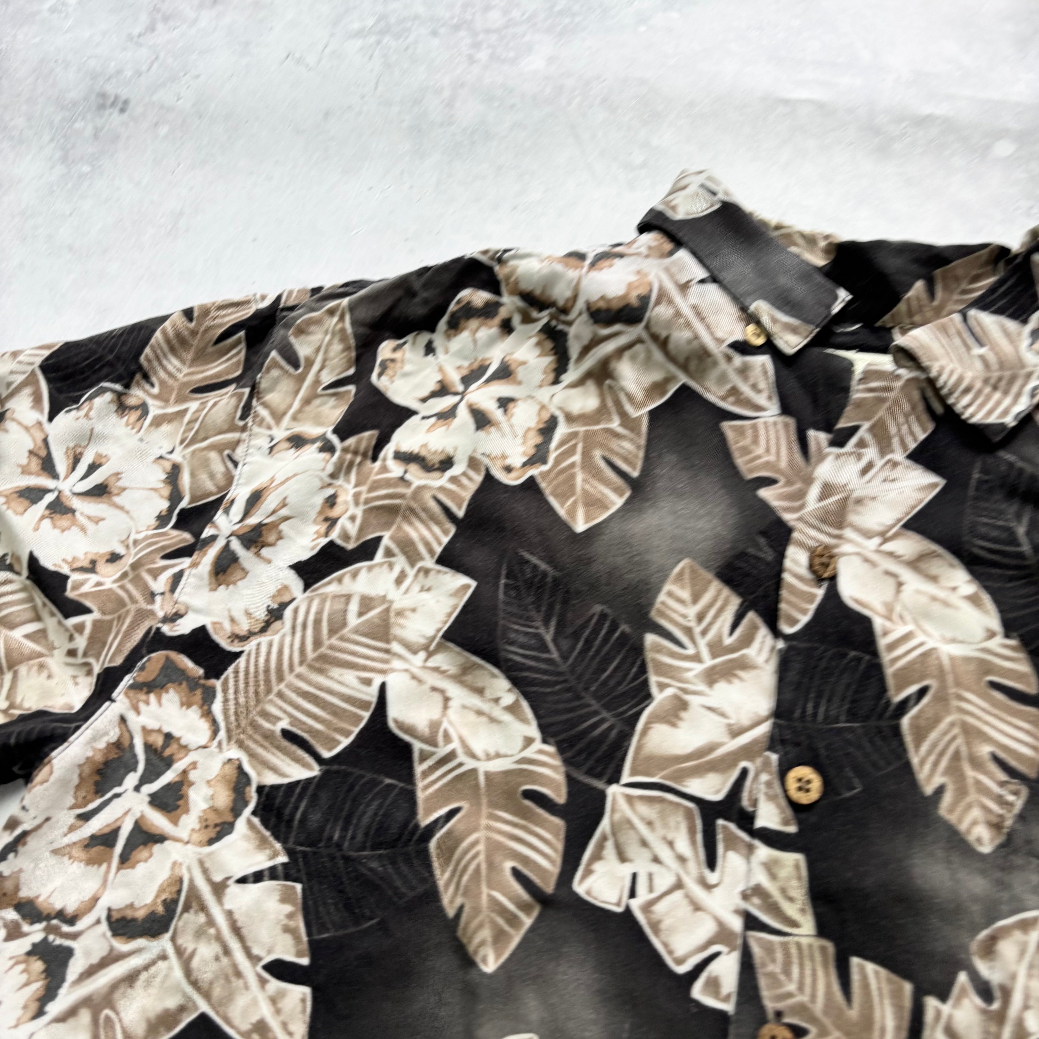 Vintage Hawaiian Shirt Mens Large Black Floral Aloha Short Sleeve Rayon (E)