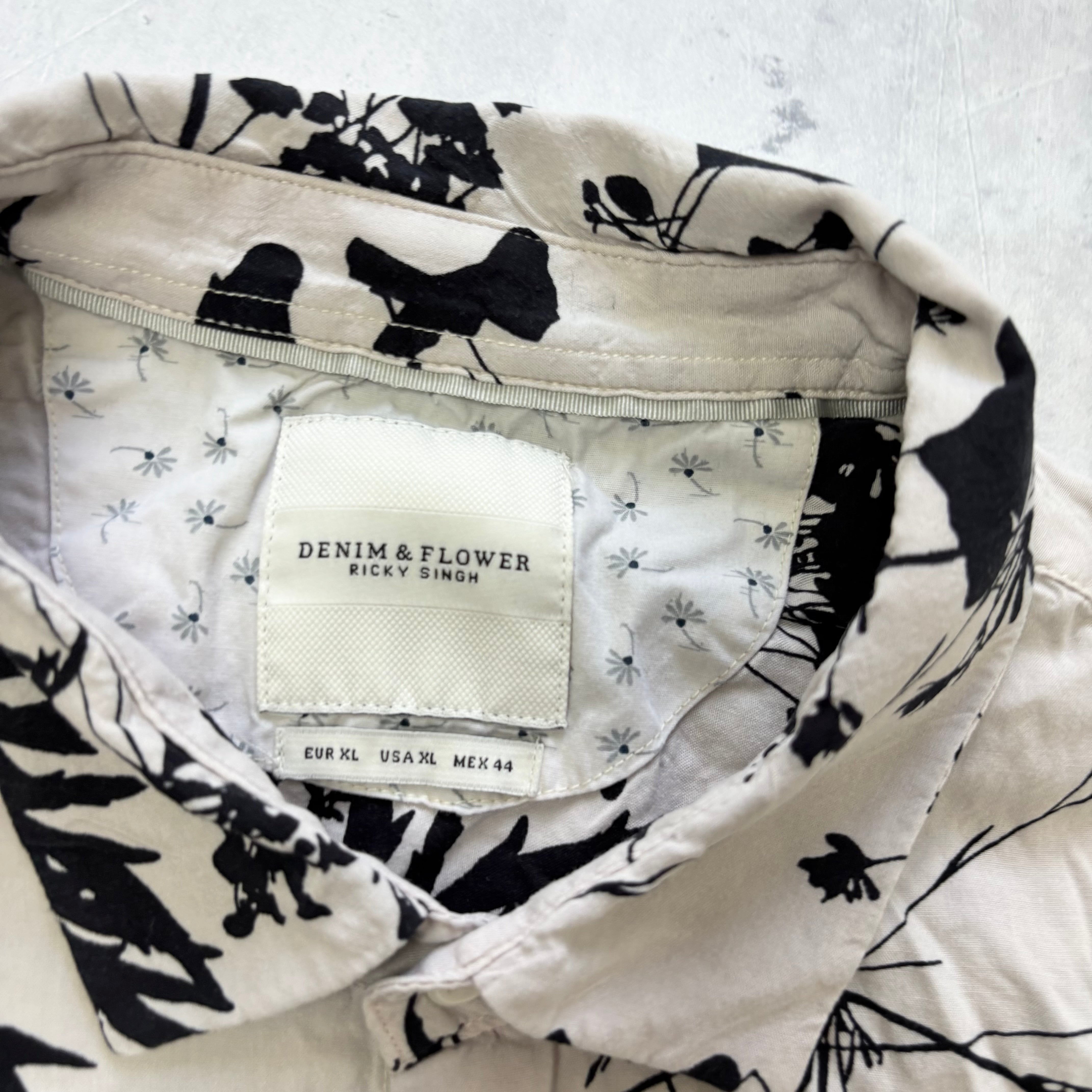 Hawaiian Shirt Mens XL Grey Floral Aloha Short Sleeve Viscose Slim Fit (E)