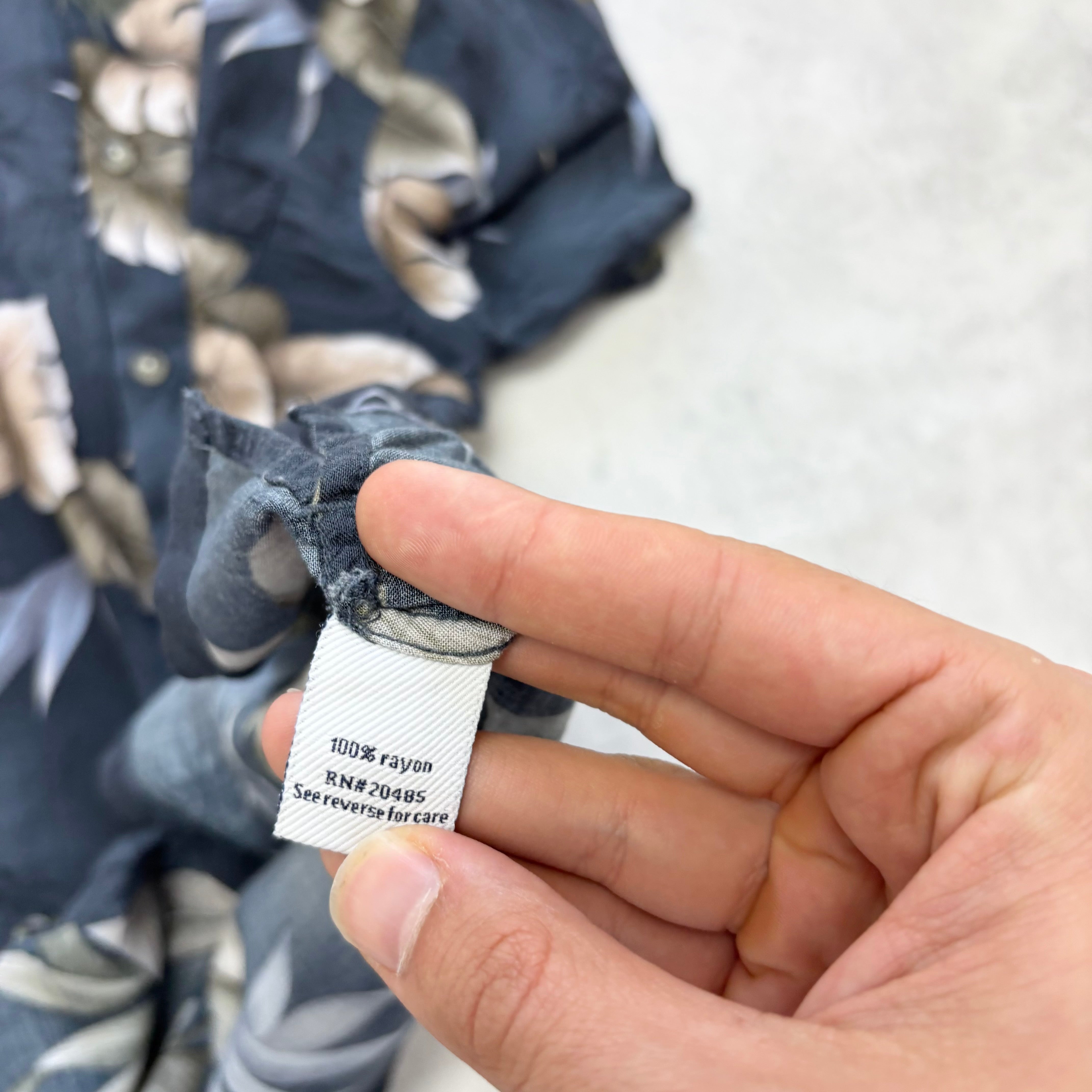 Hawaiian Shirt Mens Large Blue Floral Aloha Short Sleeve Rayon (E)