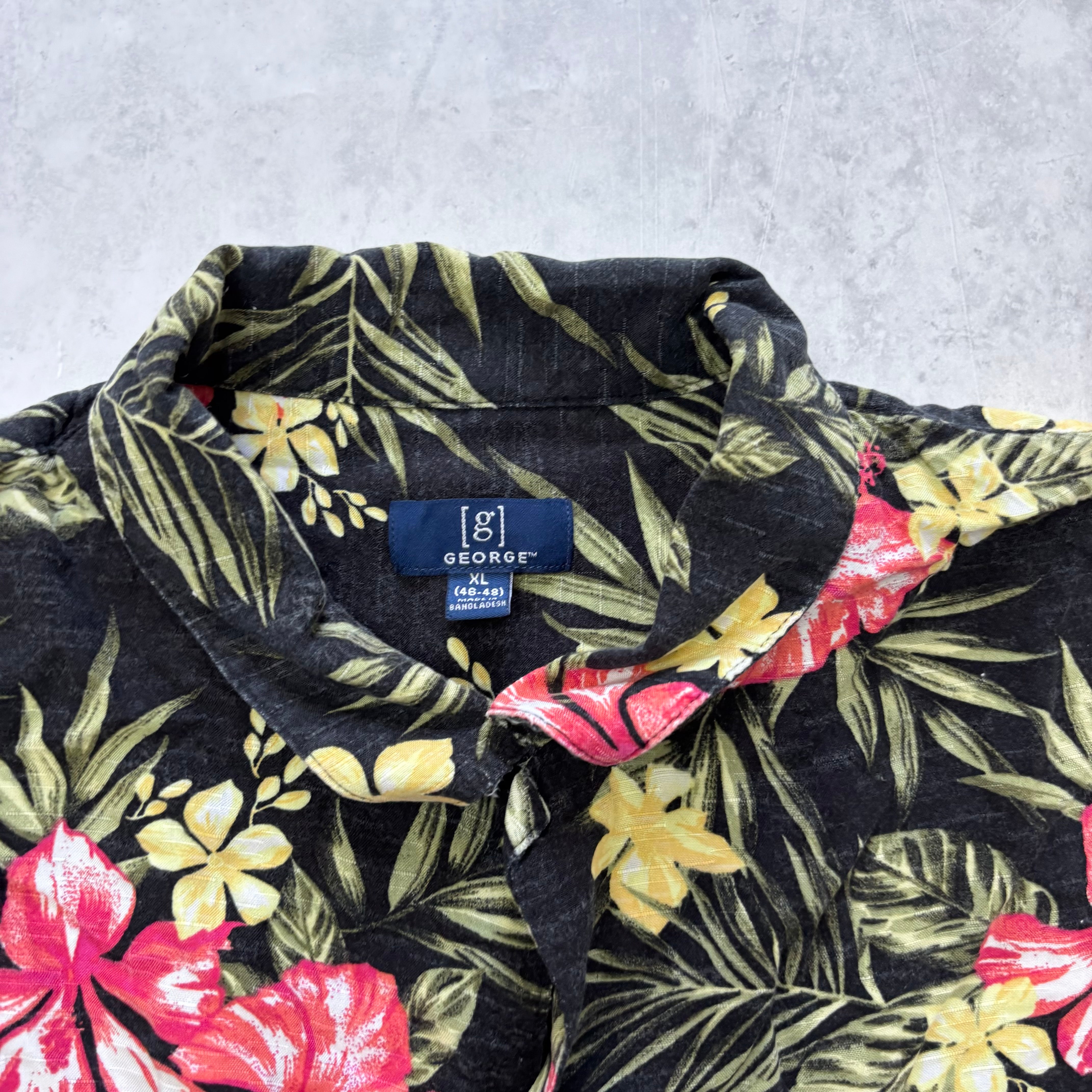 George Hawaiian Shirt Mens XL Black Rayon Floral Aloha Short Sleeve (E)