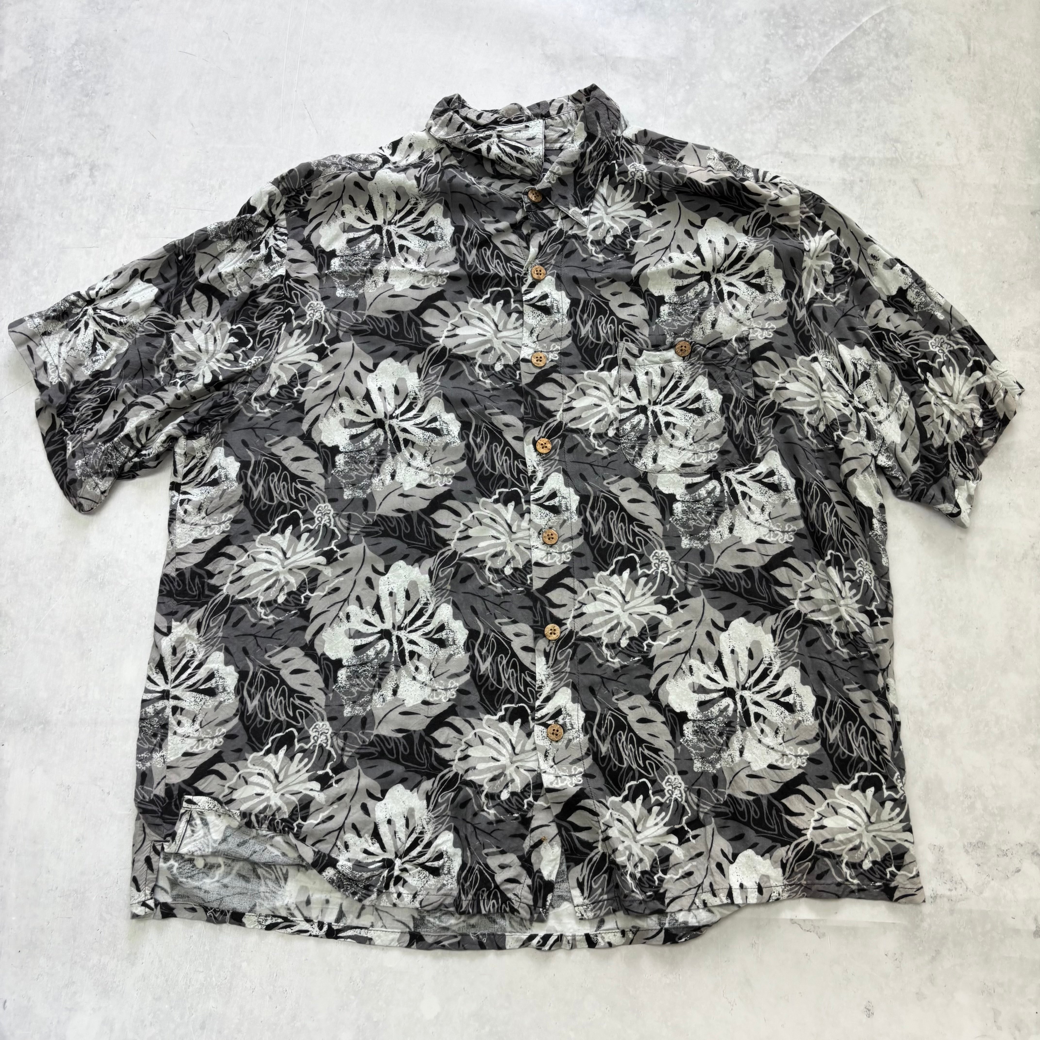 Vintage Hawaiian Shirt Mens XL Grey Floral Aloha Short Sleeve Rayon (E)
