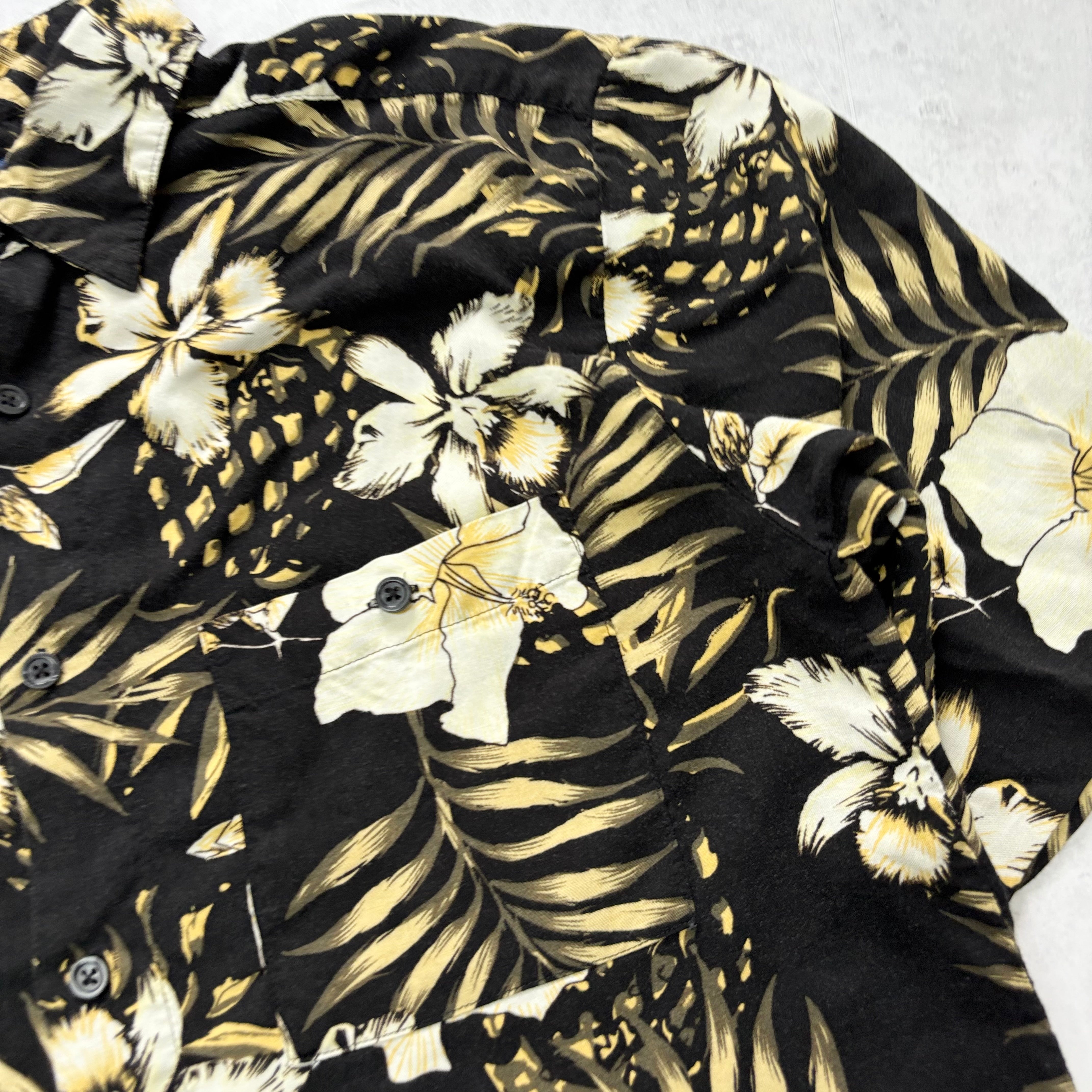 Vintage Hawaiian Shirt Mens Small Black Floral Aloha Short Sleeve Rayon (E)