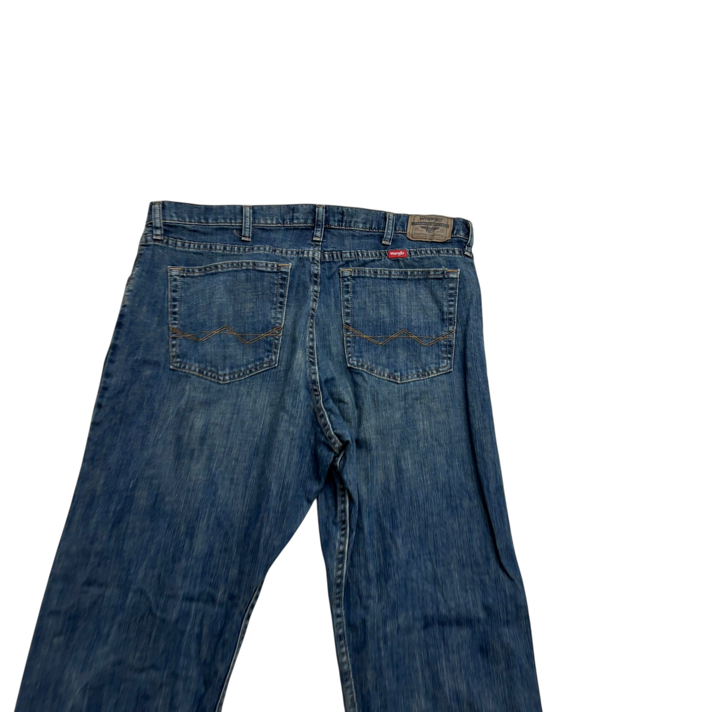 Wrangler Jeans W38 L32 Mens Dark Blue Relaxed Bootcut Fit Vintage Denim (E)