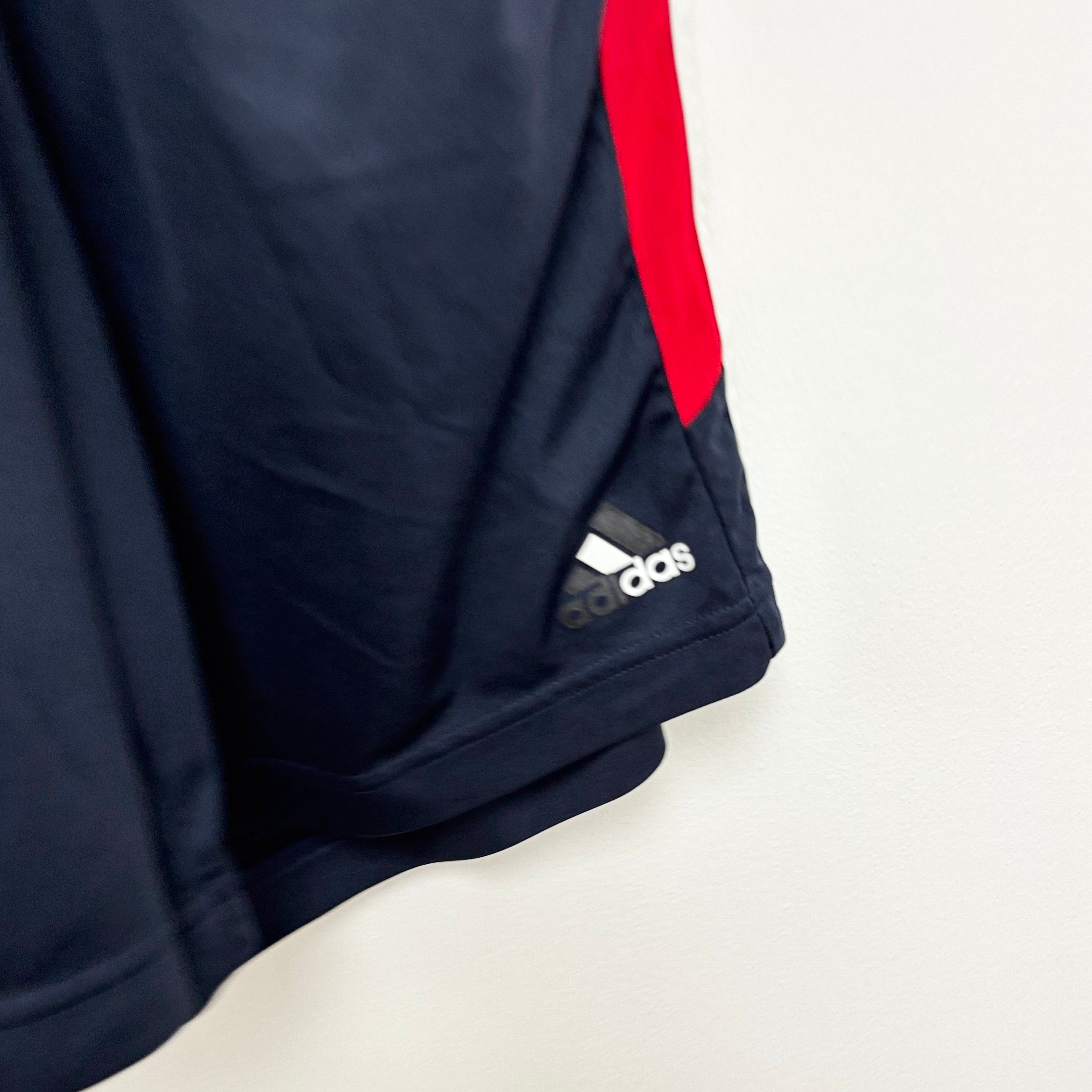 Adidas Shorts Mens Medium Navy Blue Sports Running Gym Athletic Pockets