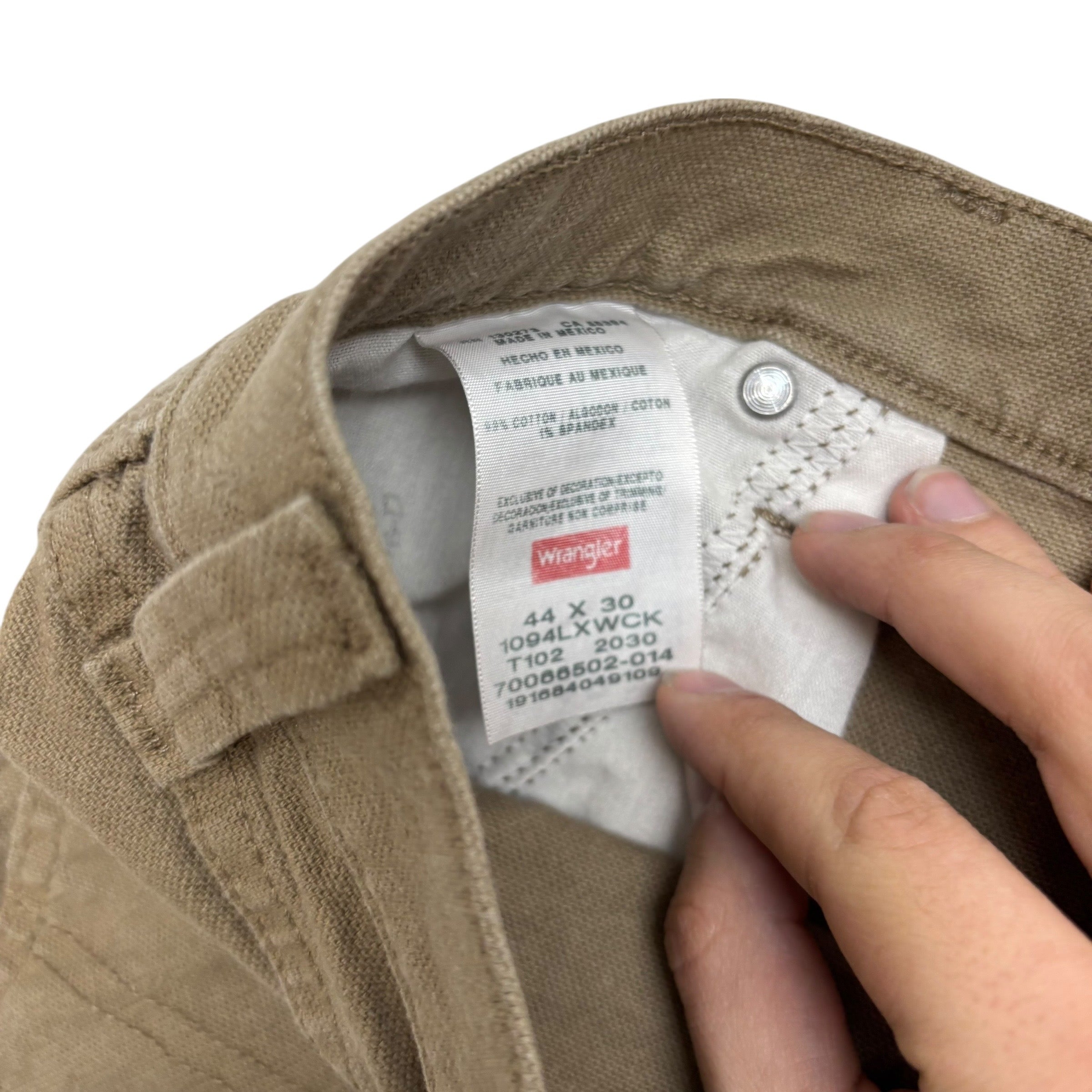 Wrangler Cargo Pants W44 L30 Mens Beige Tan Relaxed Straight Fit Stretch (E)