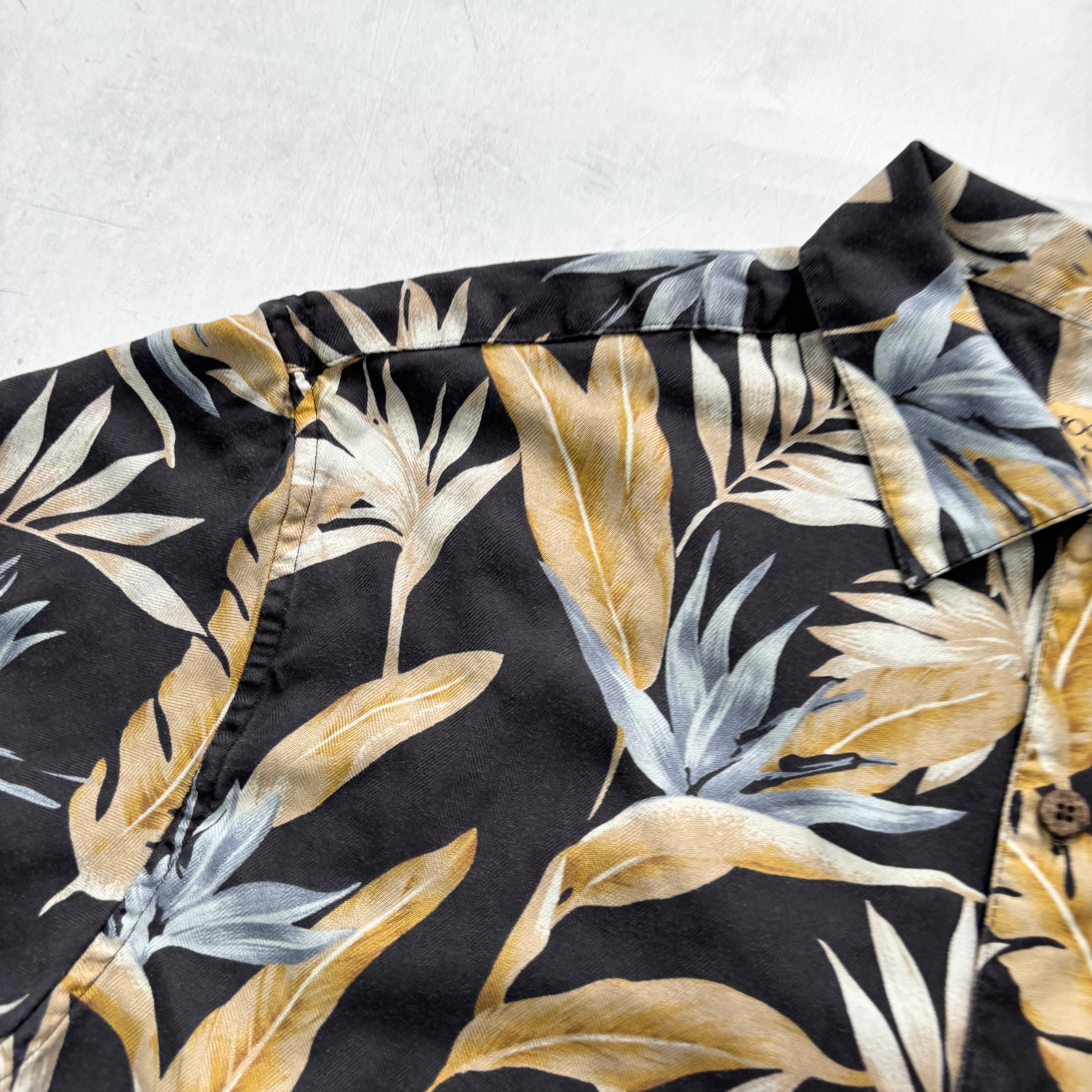 Vintage Hawaiian Shirt Mens Medium Black Floral Aloha Short Sleeve Silk (E)