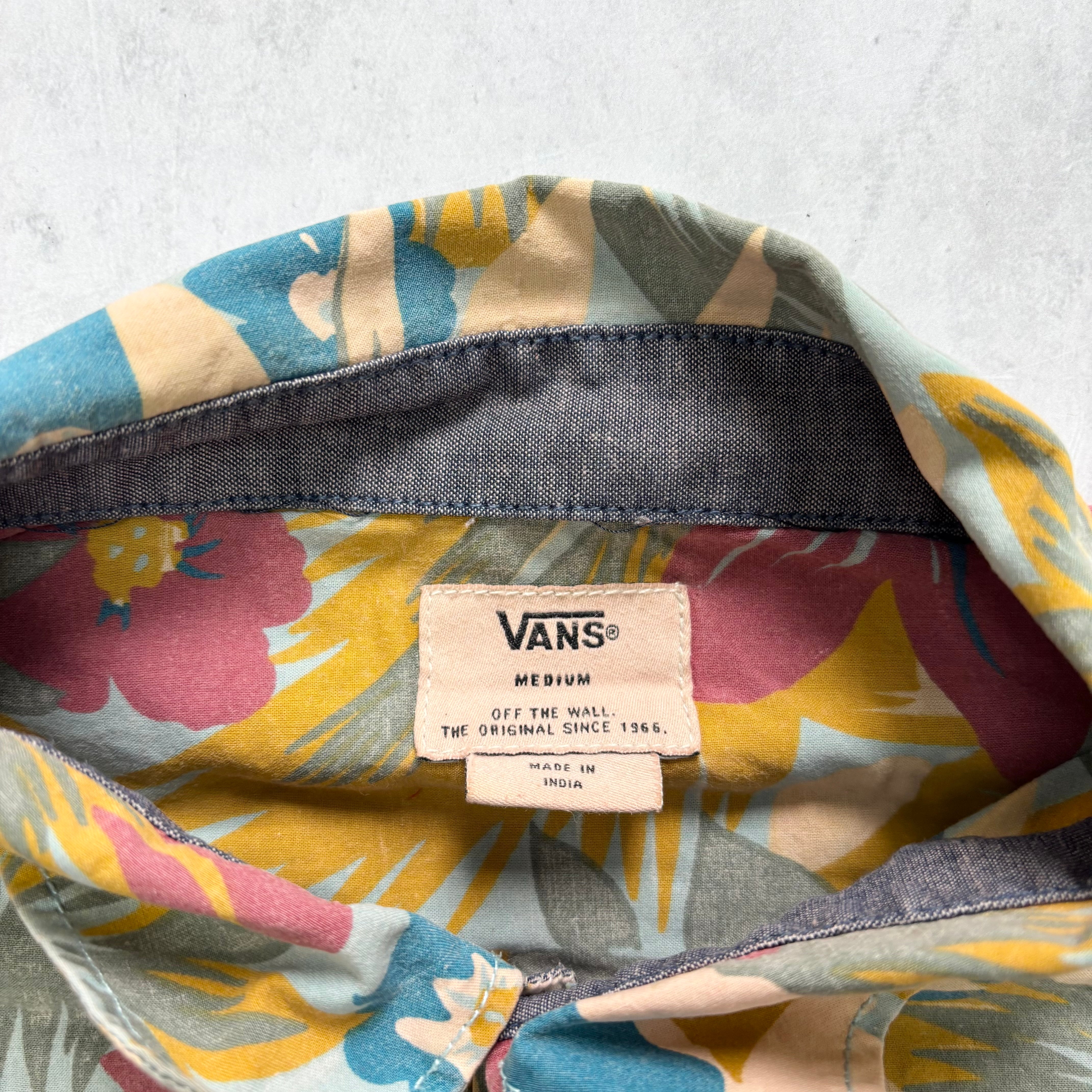Vans Hawaiian Shirt Mens Medium Multi Floral Aloha Short Sleeve Cotton (E)