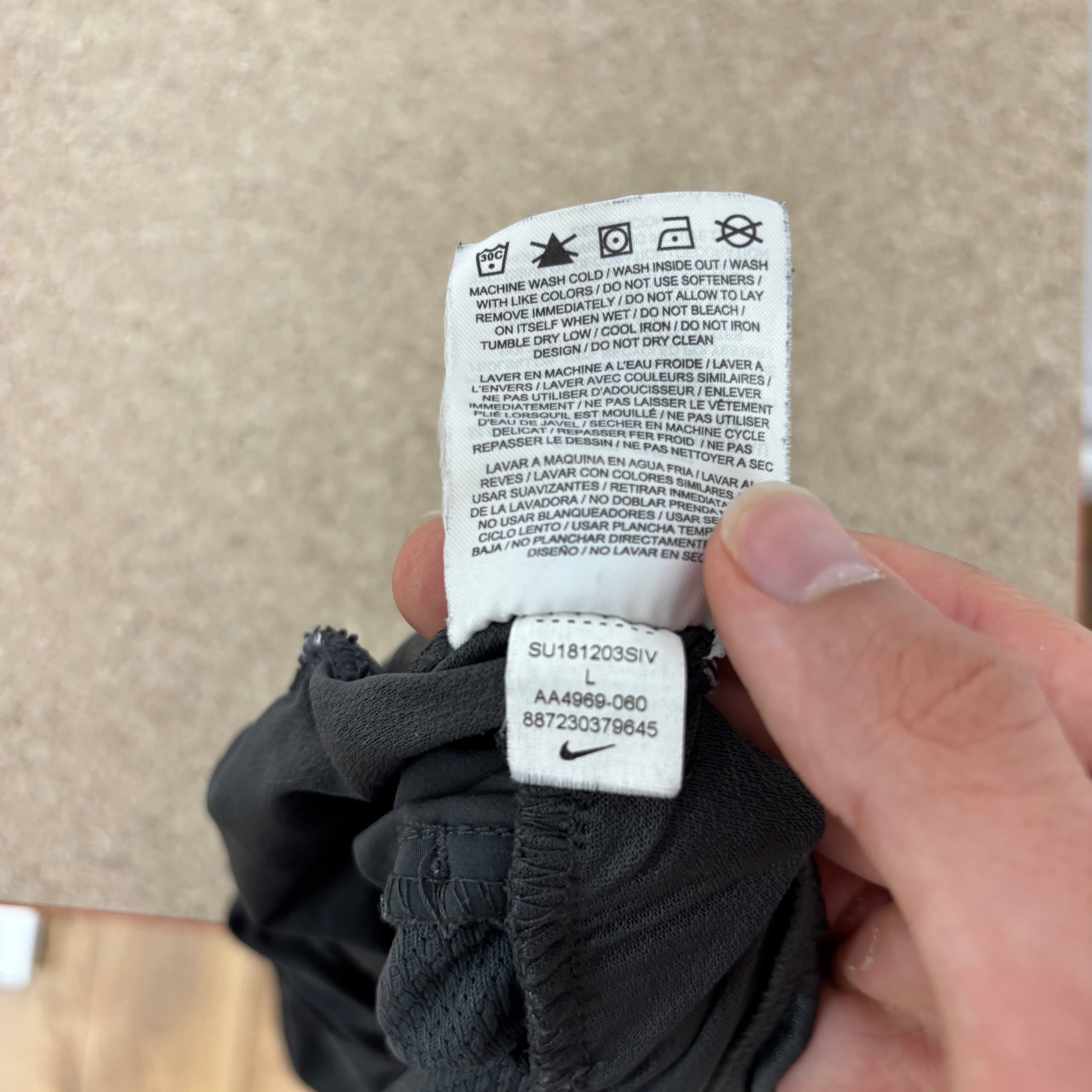 Nike Shorts Mens Large Grey Sports Running Gym Athletic Pockets Dri Fit