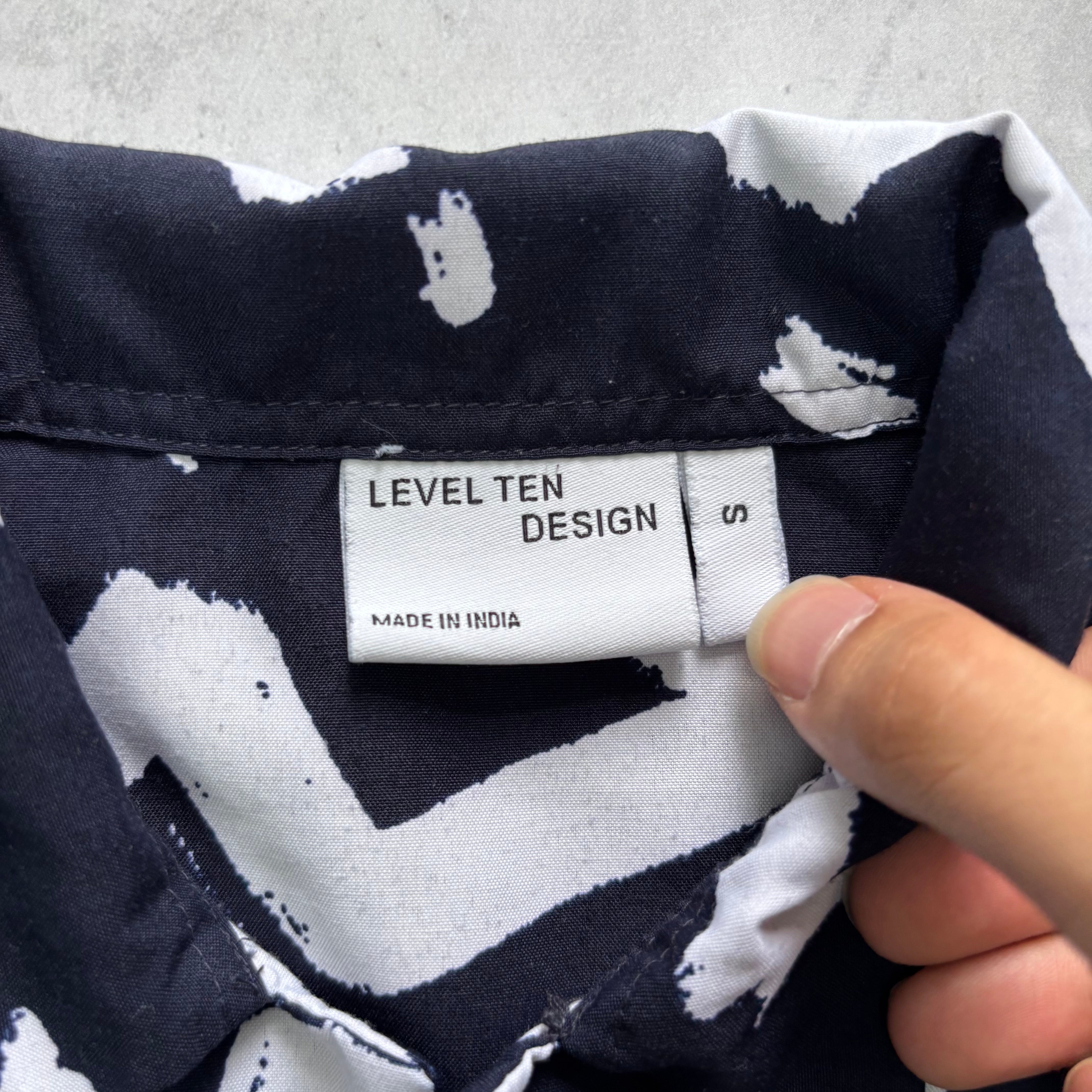 Level Ten Shirt Mens Small Navy Blue Abstract Pattern Short Sleeve Polyester (E)