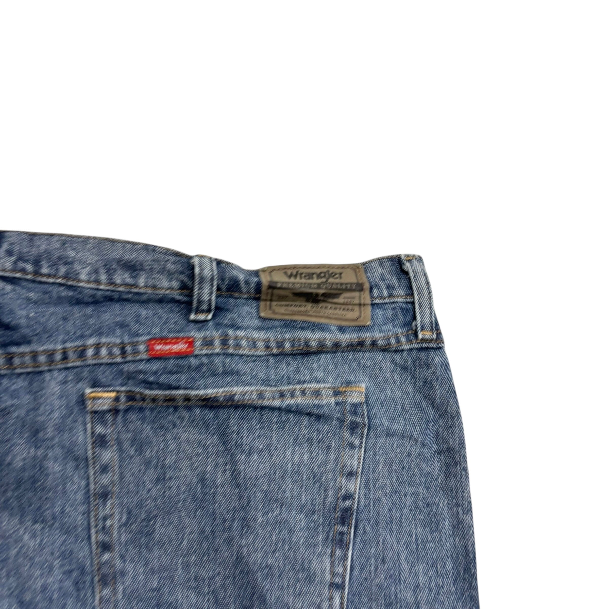 Wrangler Jeans W46 L29 Mens Mid Blue Relaxed Straight Fit Denim (E)
