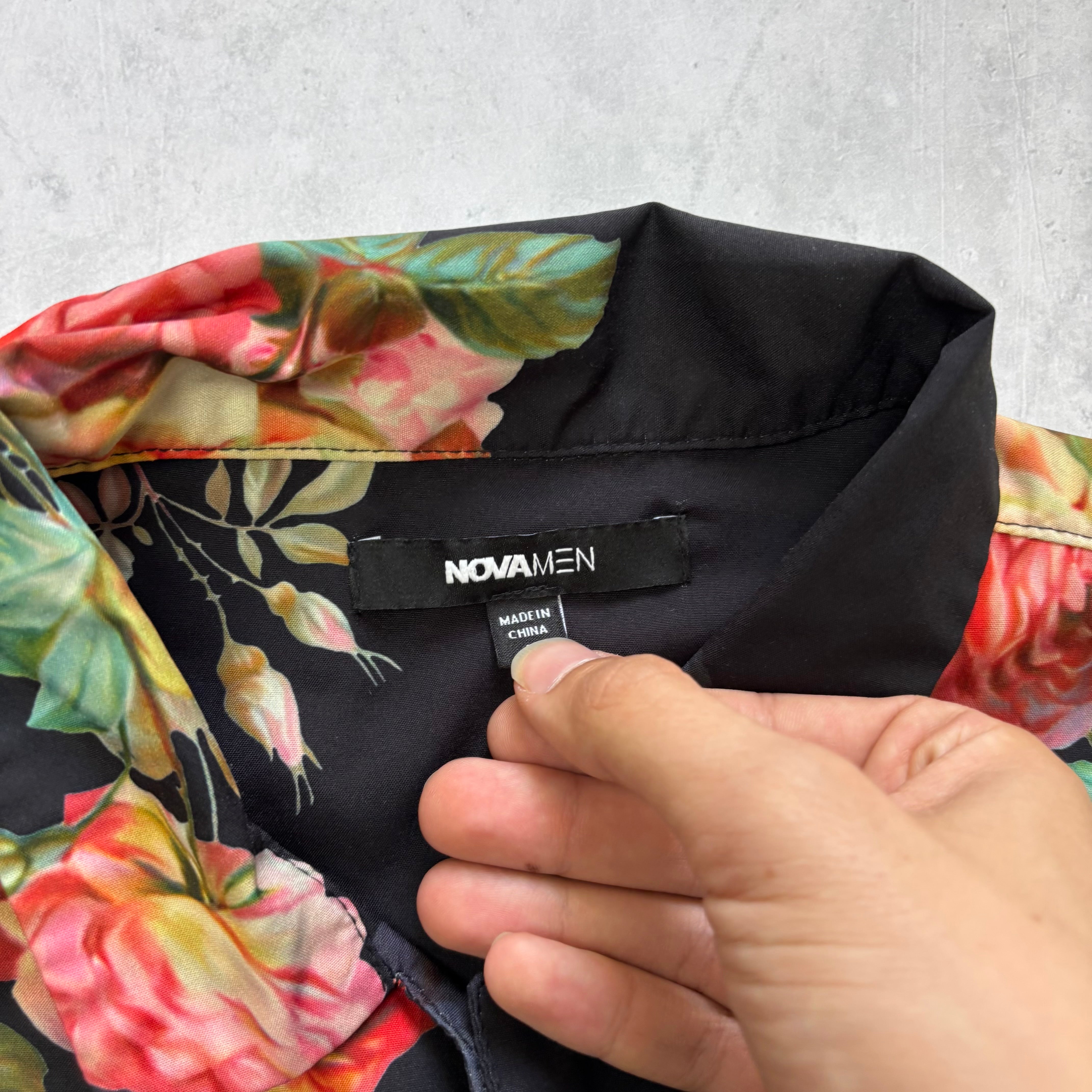 Hawaiian Shirt Mens Large Black Floral Aloha Short Sleeve Lightweight Polyester (E)