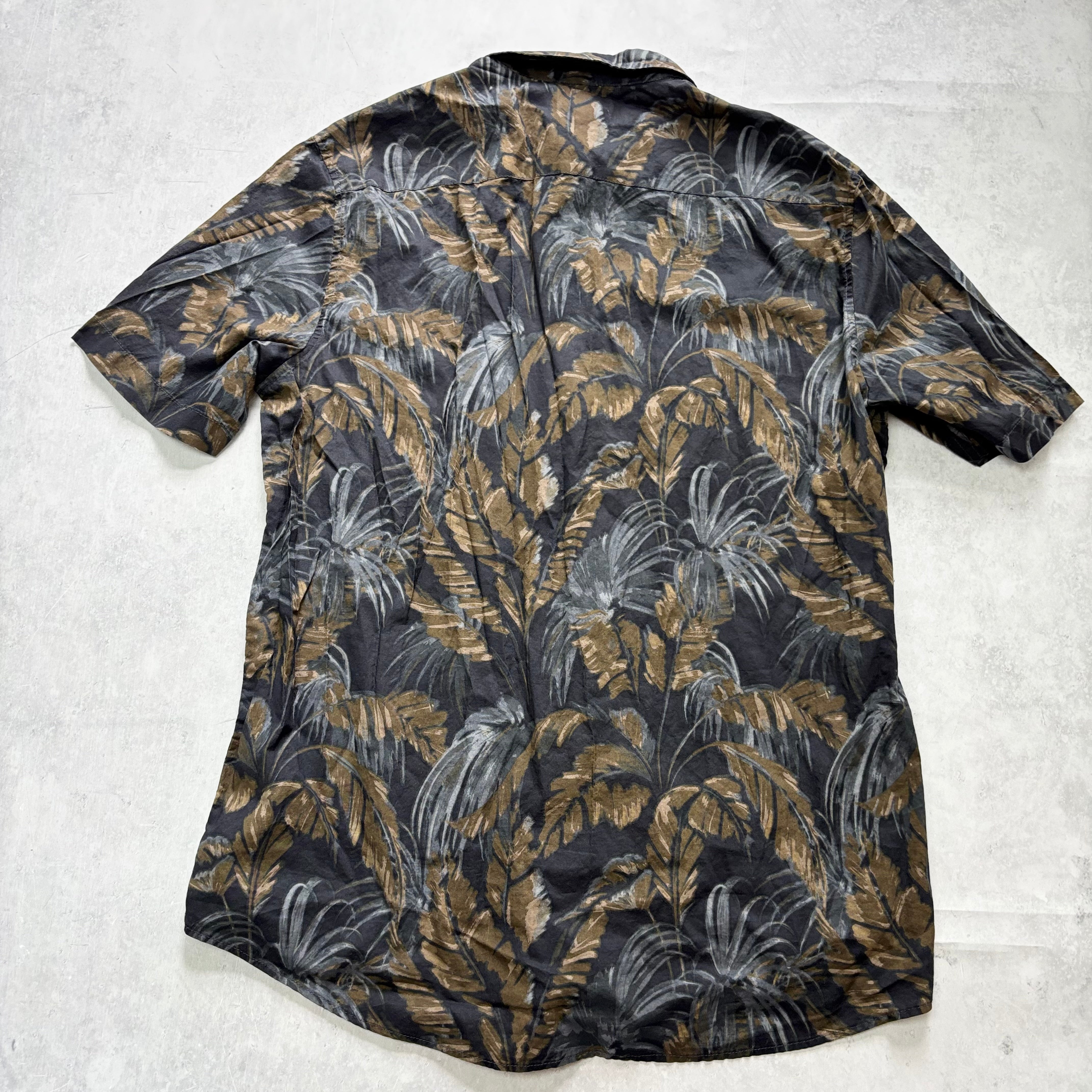 H&M Hawaiian Shirt Mens Medium Floral Aloha Short Sleeve Cotton (E)