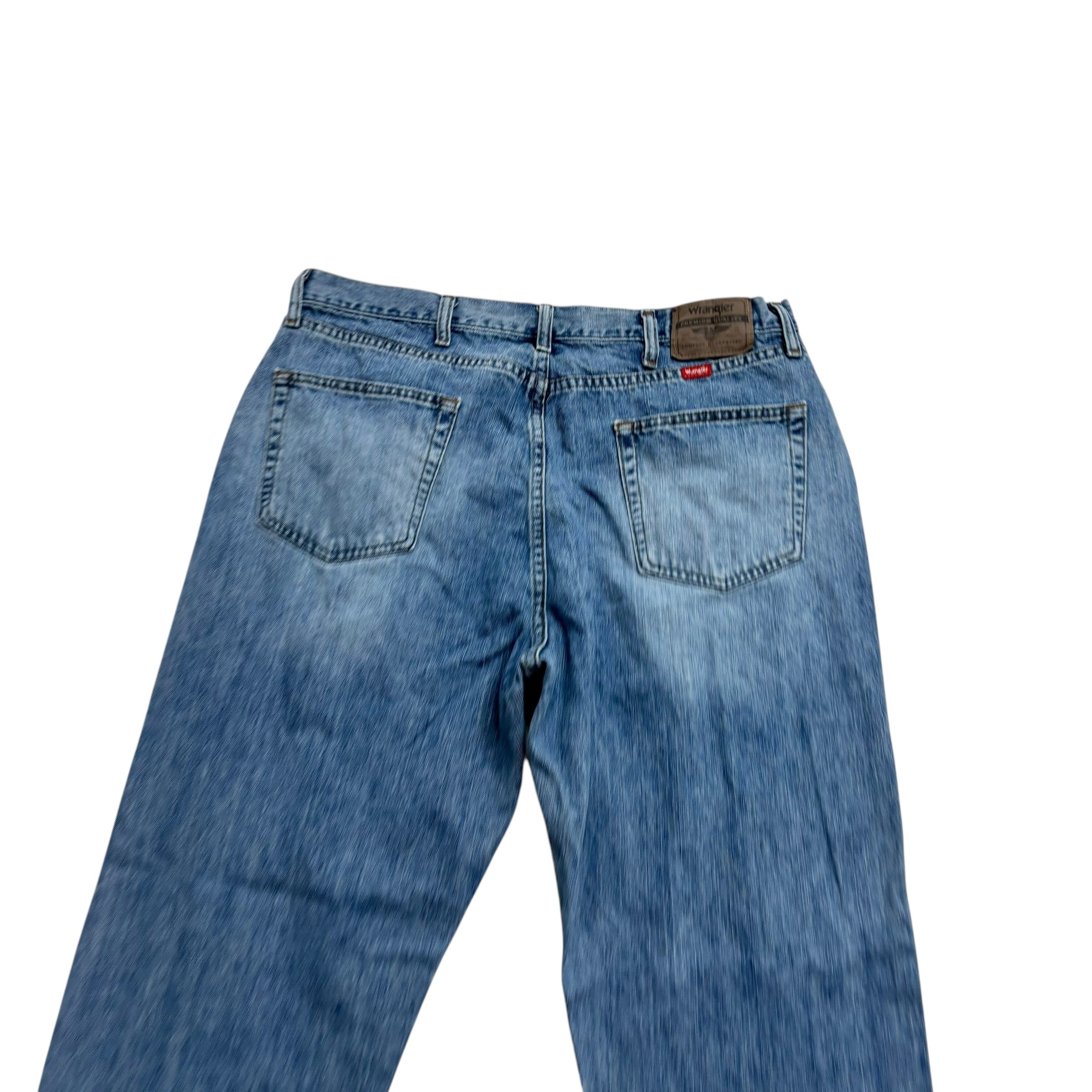 Wrangler Jeans W38 L32 Mens Light Blue Relaxed Straight Fit Denim (E)